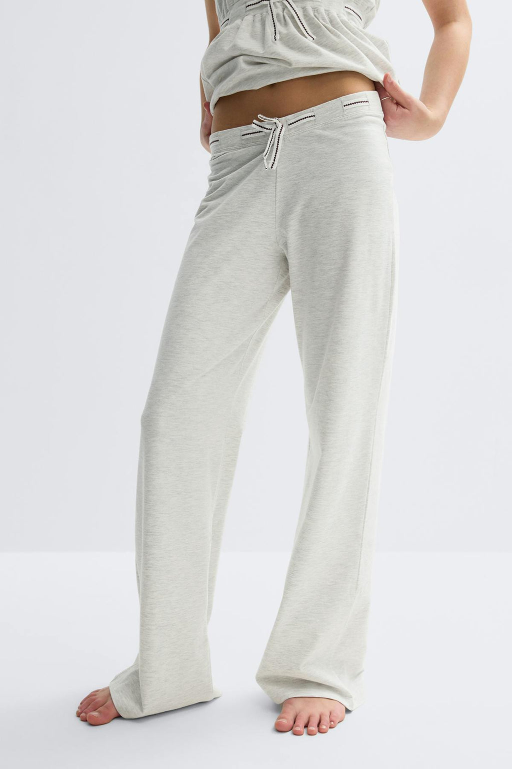 Y detail trousers