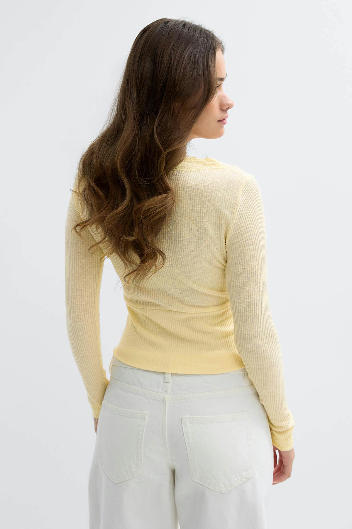 Lace detail button top