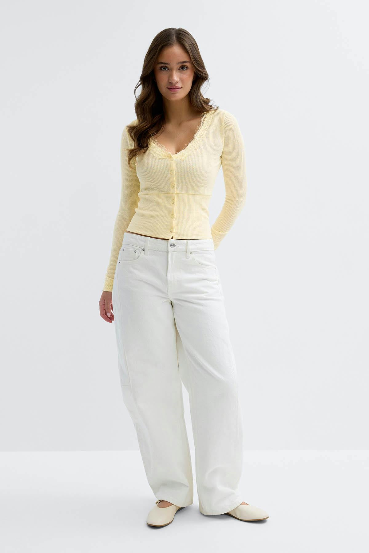 Lace detail button top