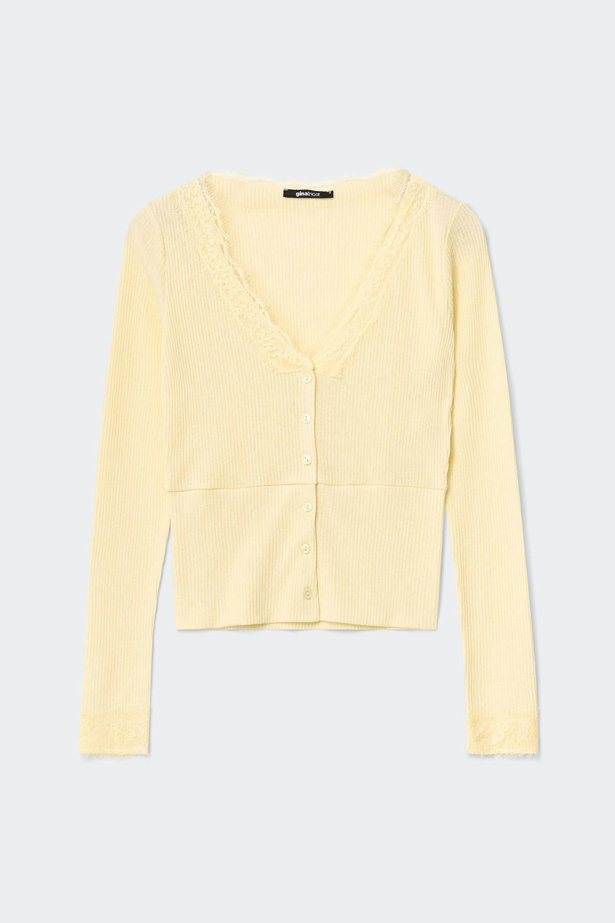 Lace detail button top