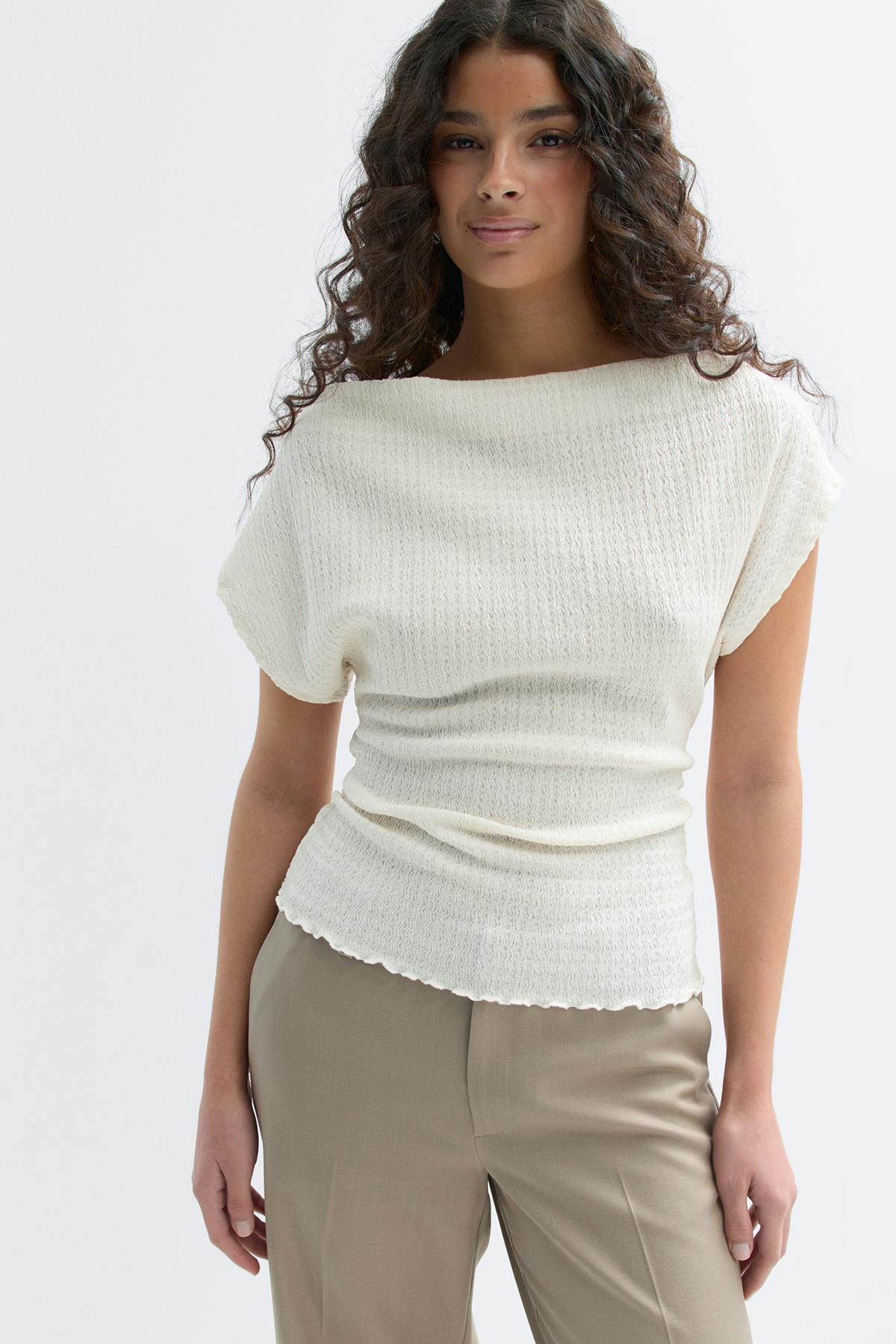 Lacing back top
