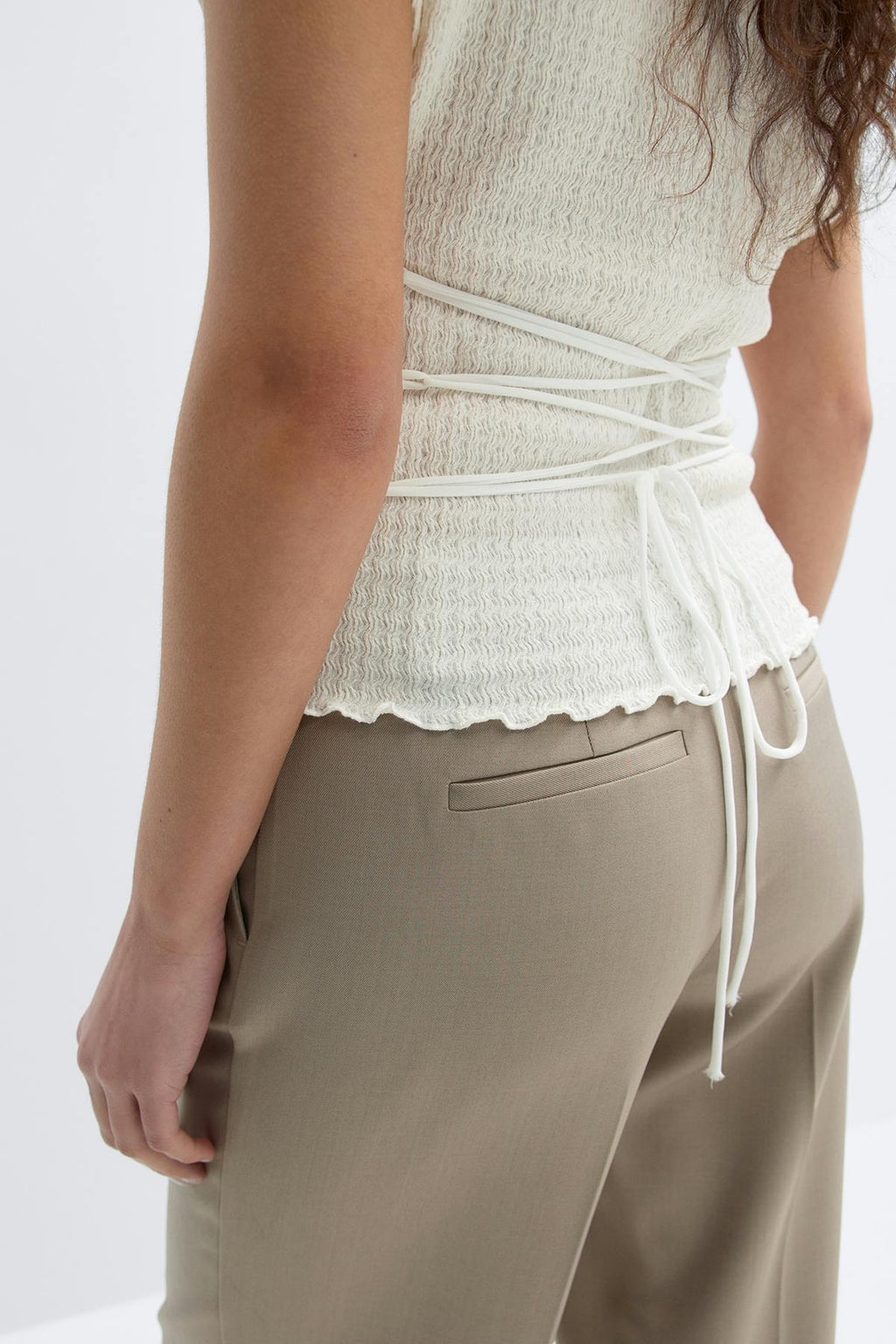 Lacing back top