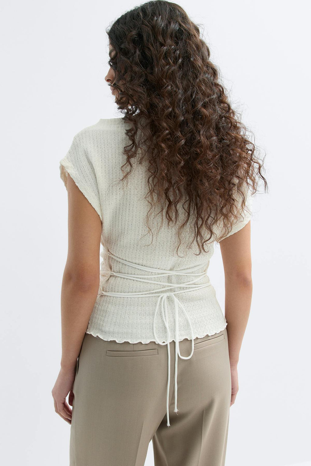 Lacing back top