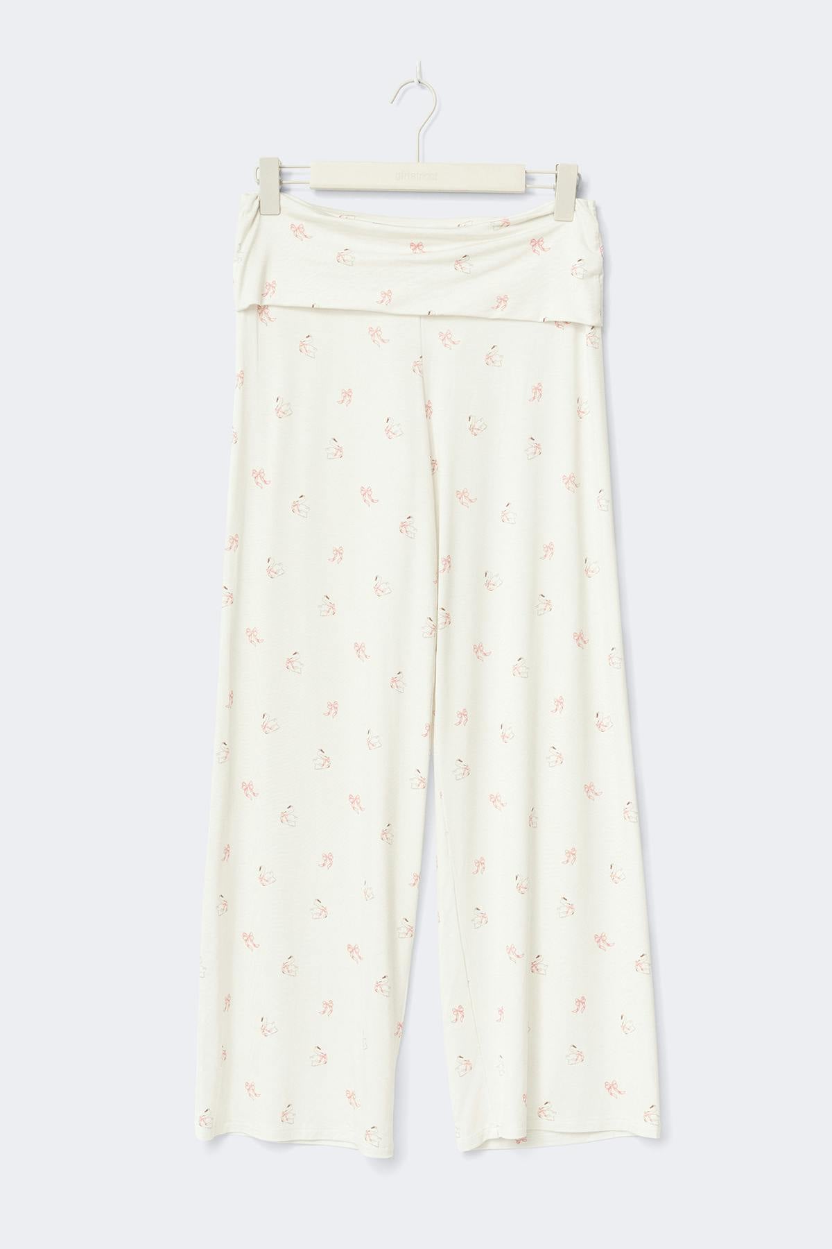 Folded loungewear trousers