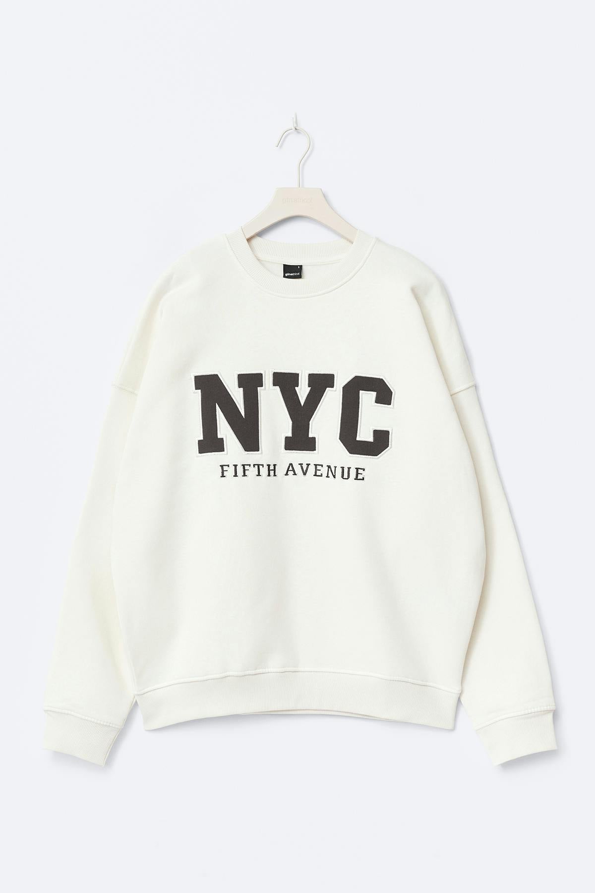 Oversized printed sweater