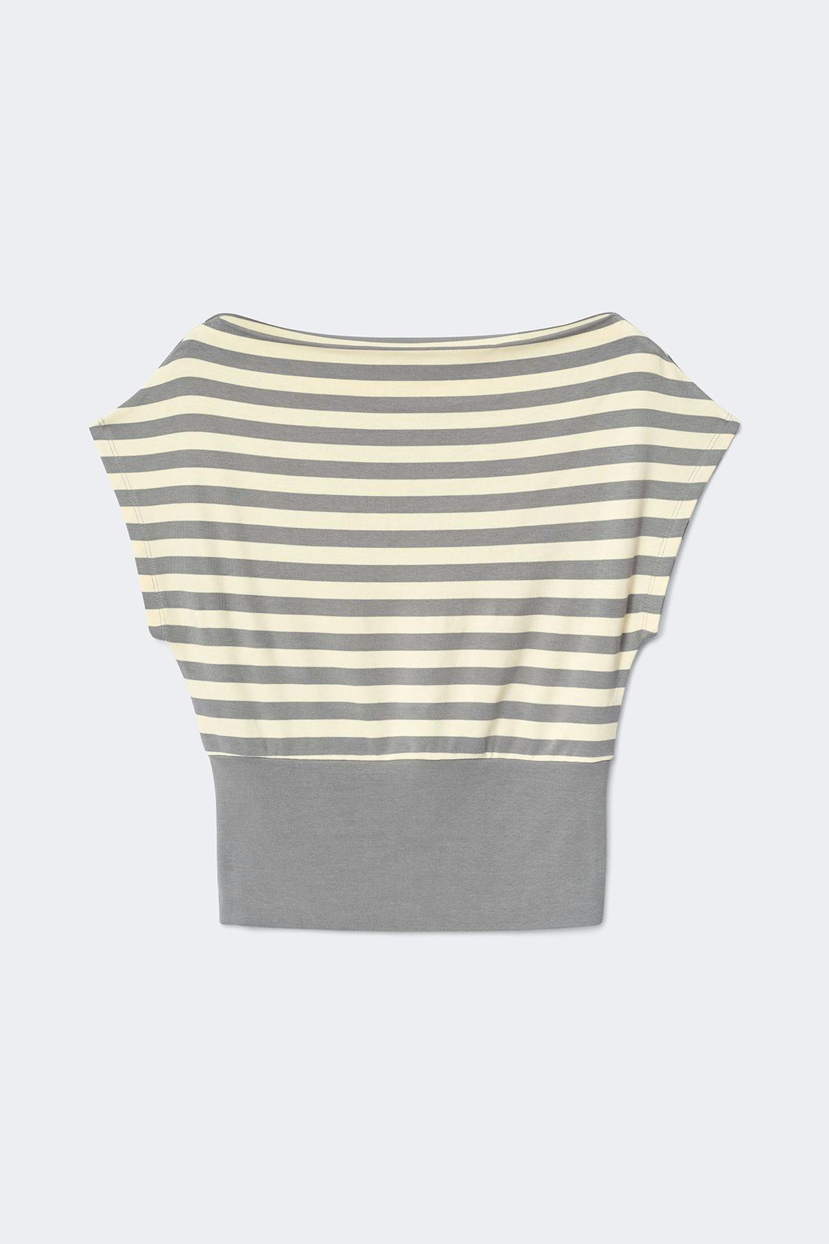 Boatneck top