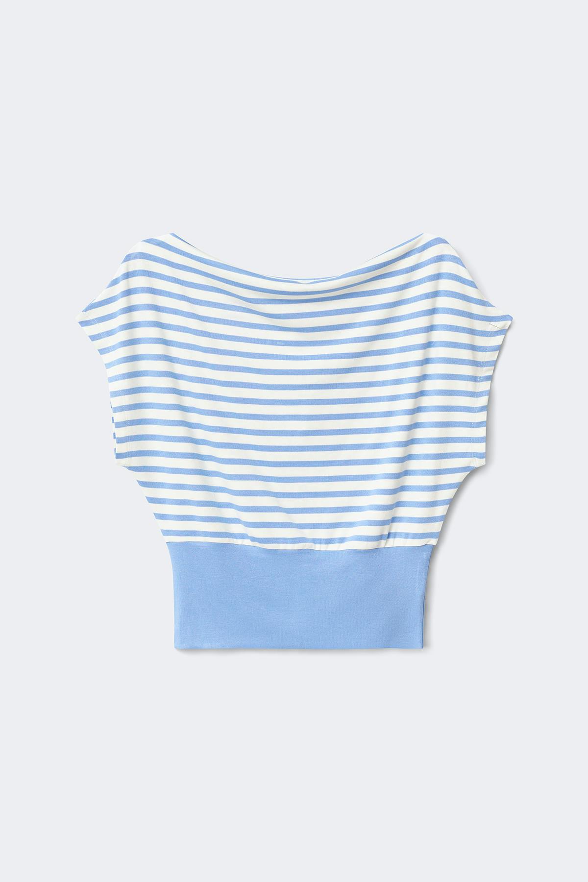 Boatneck top