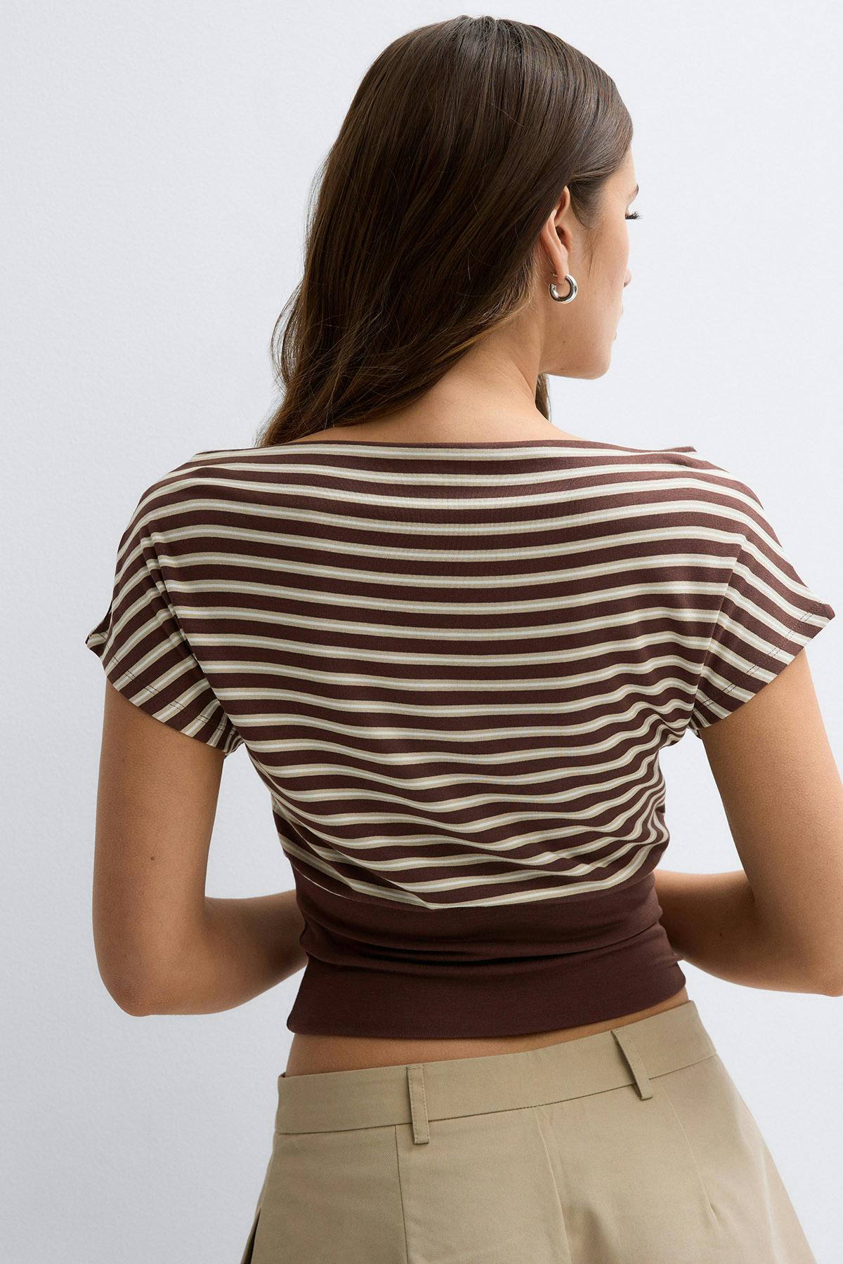 Boatneck top