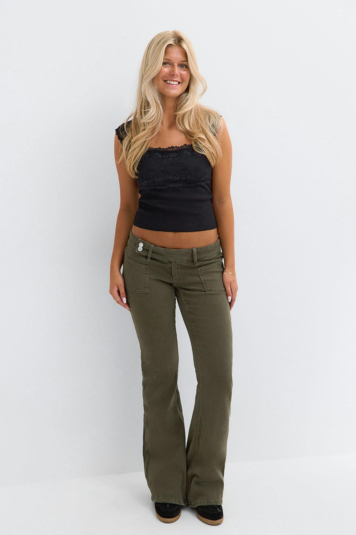 14+ pleated flare jeans