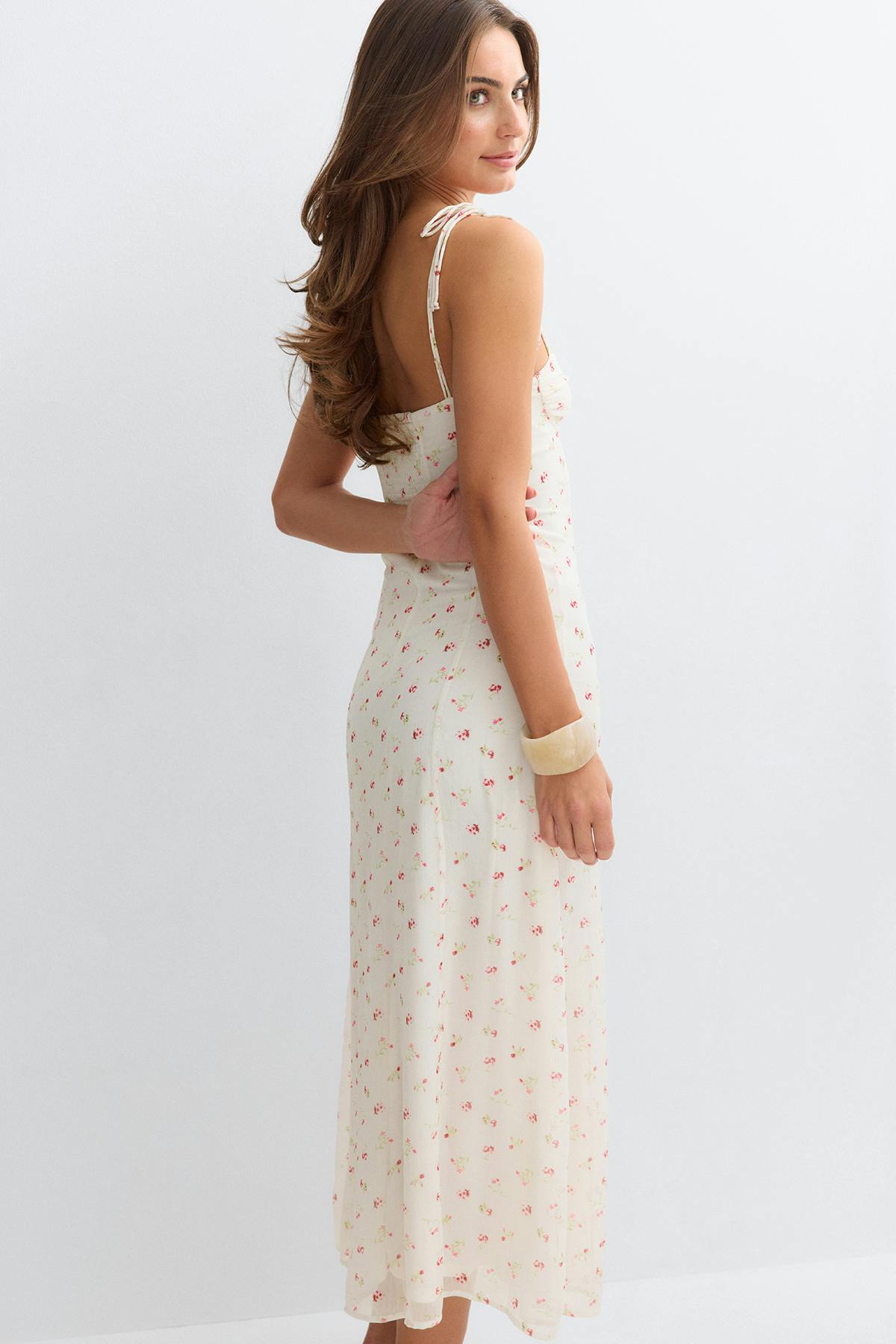 14+ tie dress