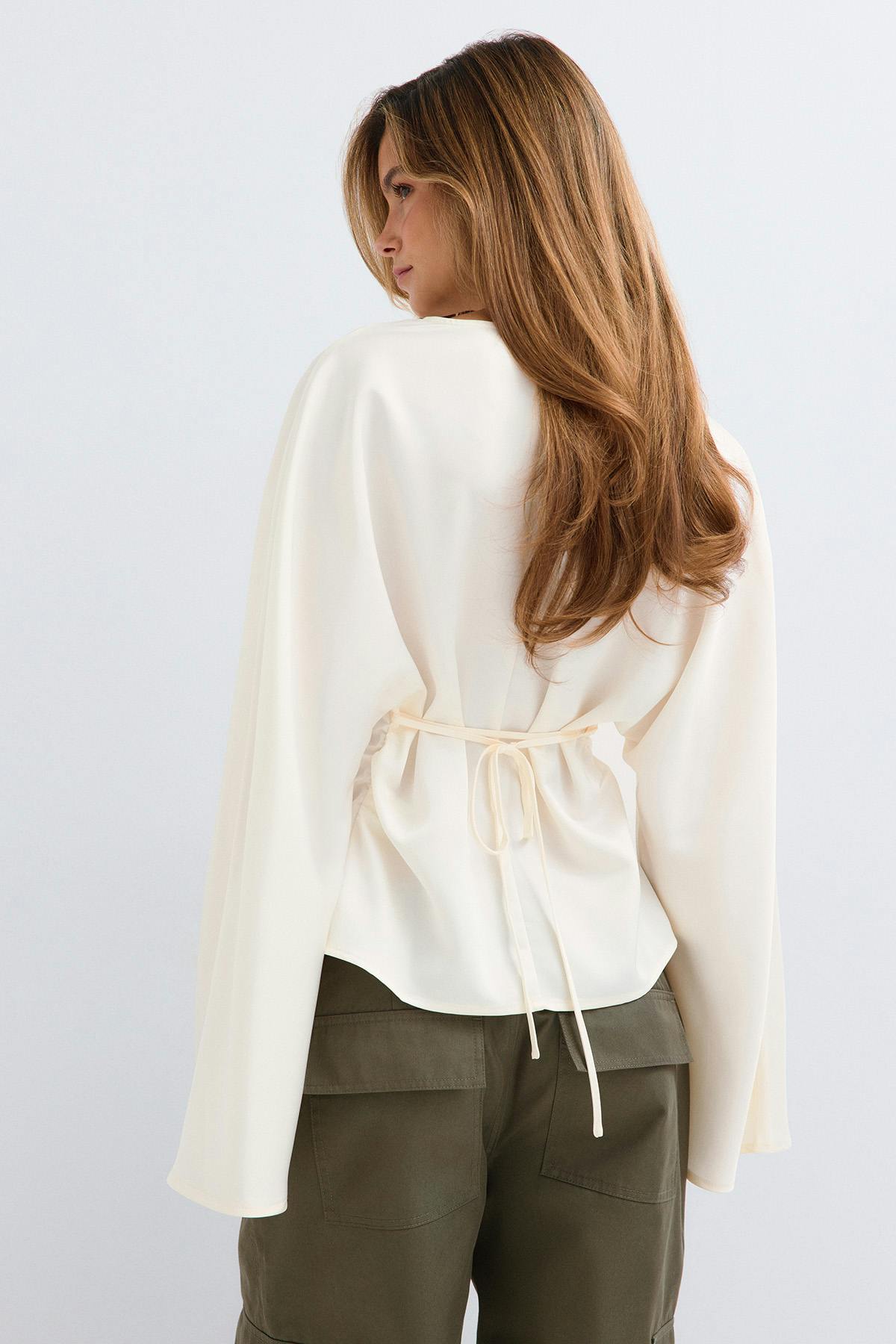 Shaped blouse