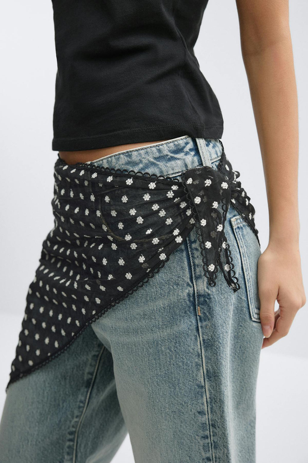 Embroidery hip scarf