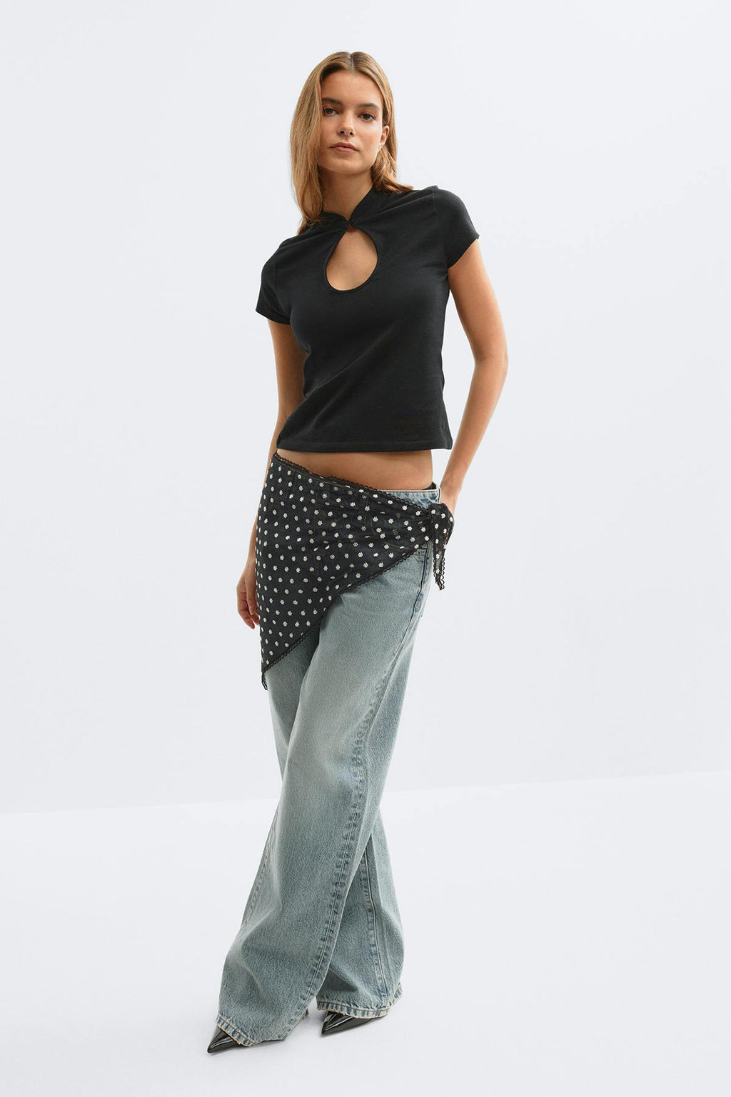 Embroidery hip scarf