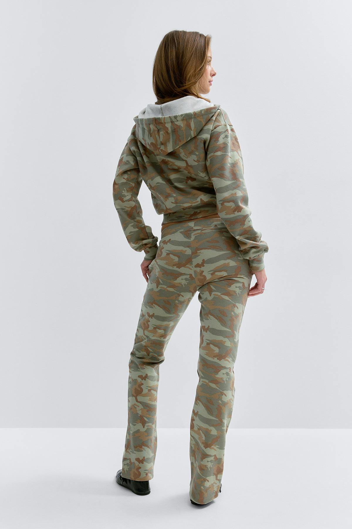 14+ low waist sweatpants