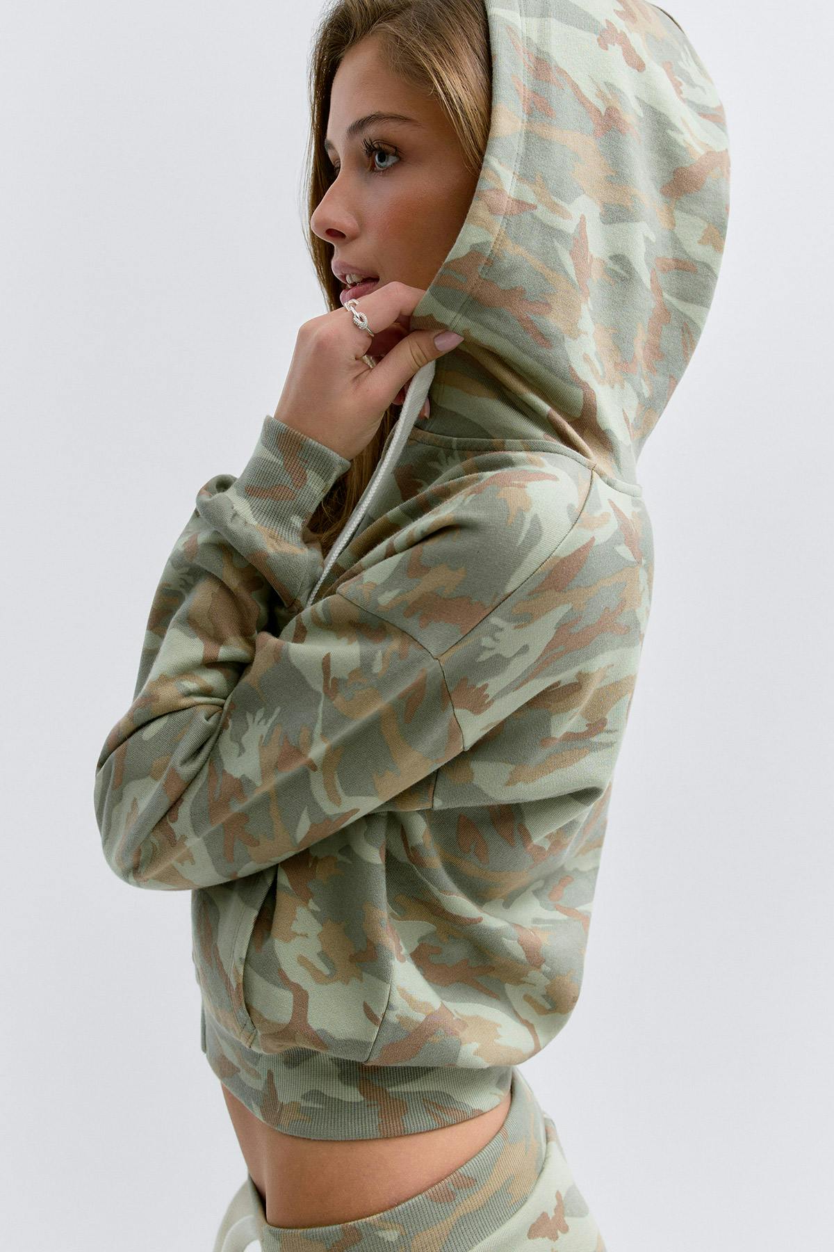 14+ zip hoodie