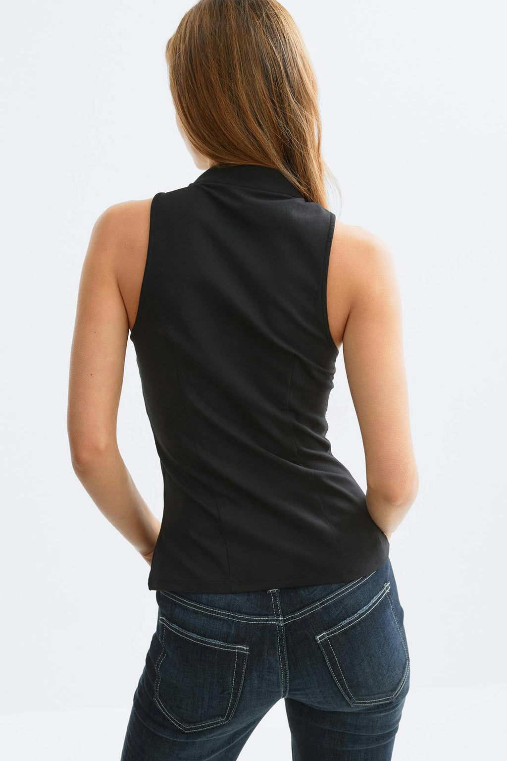 Keyhole tie top