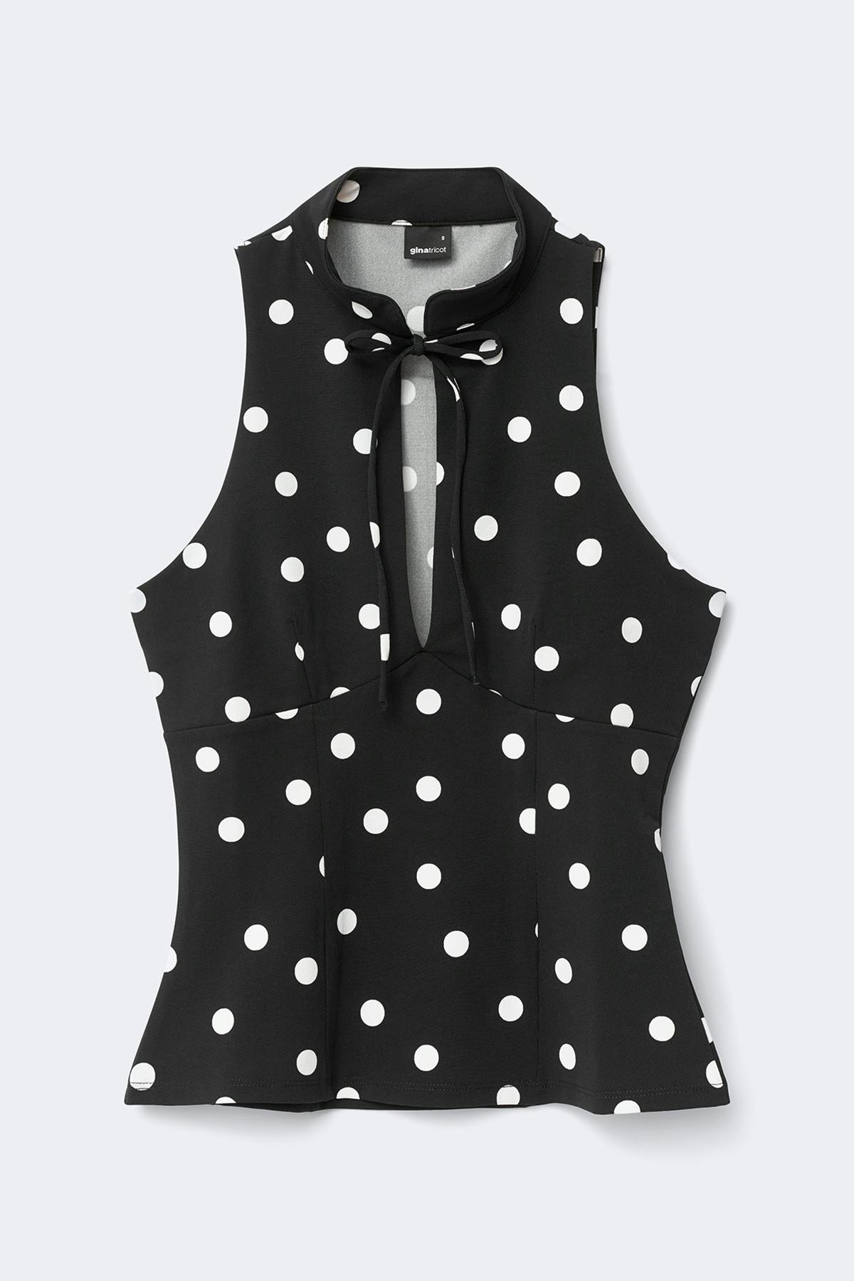 Keyhole tie top