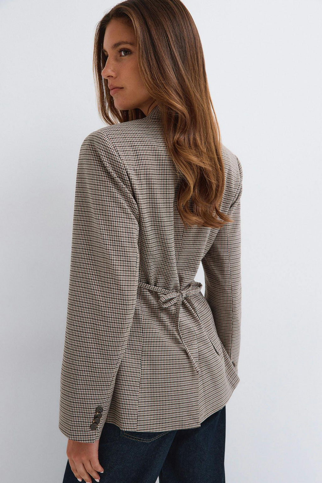 Shaped tie blazer
