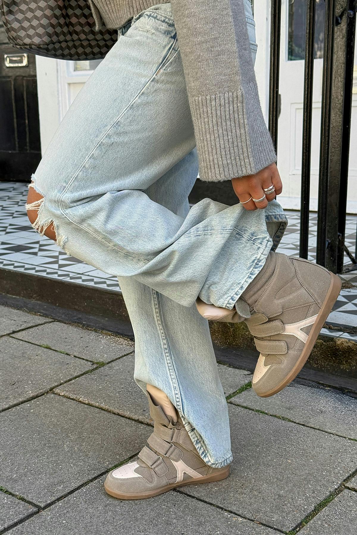 14+ wedge sneakers