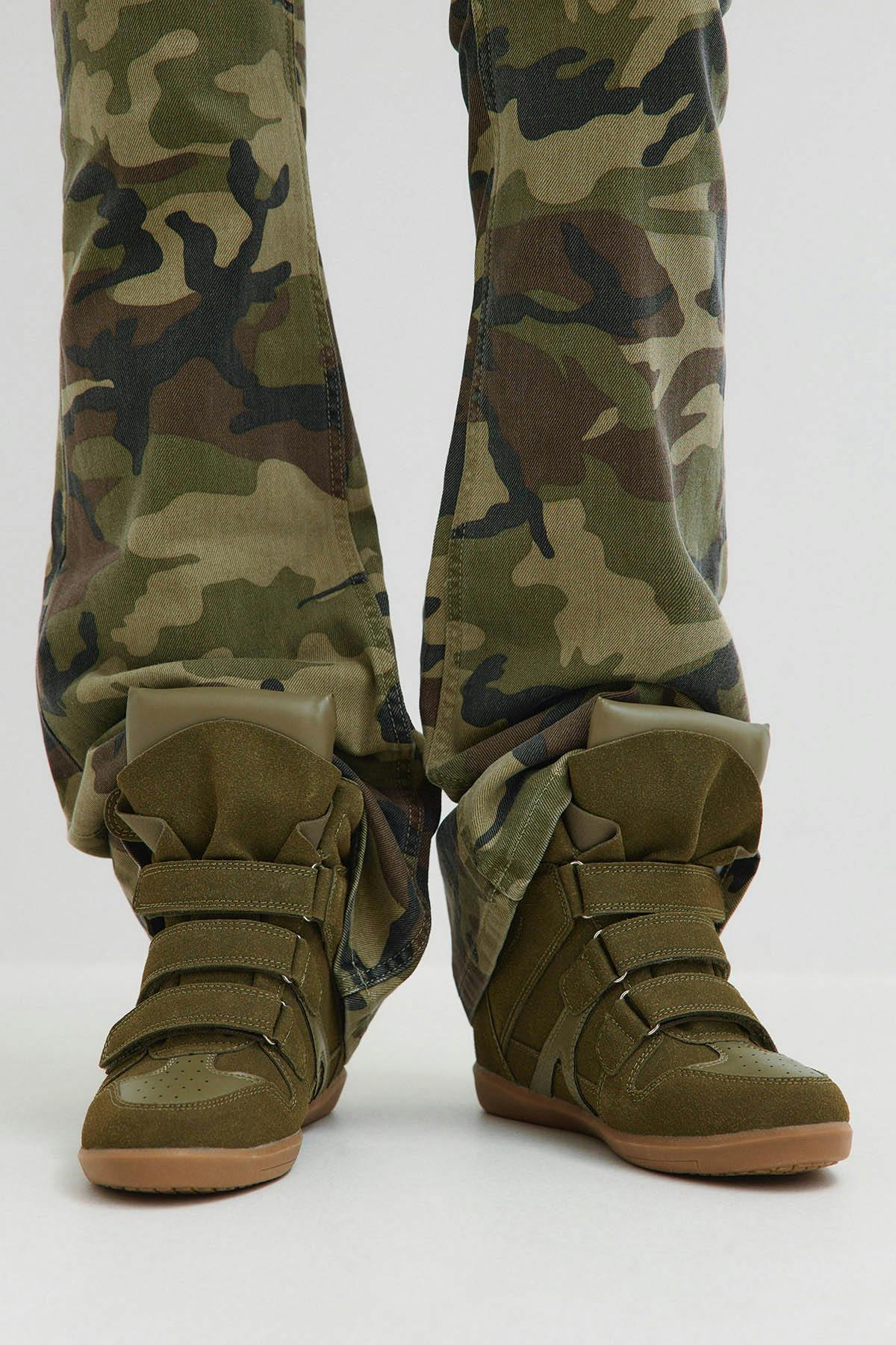 14+ wedge sneakers