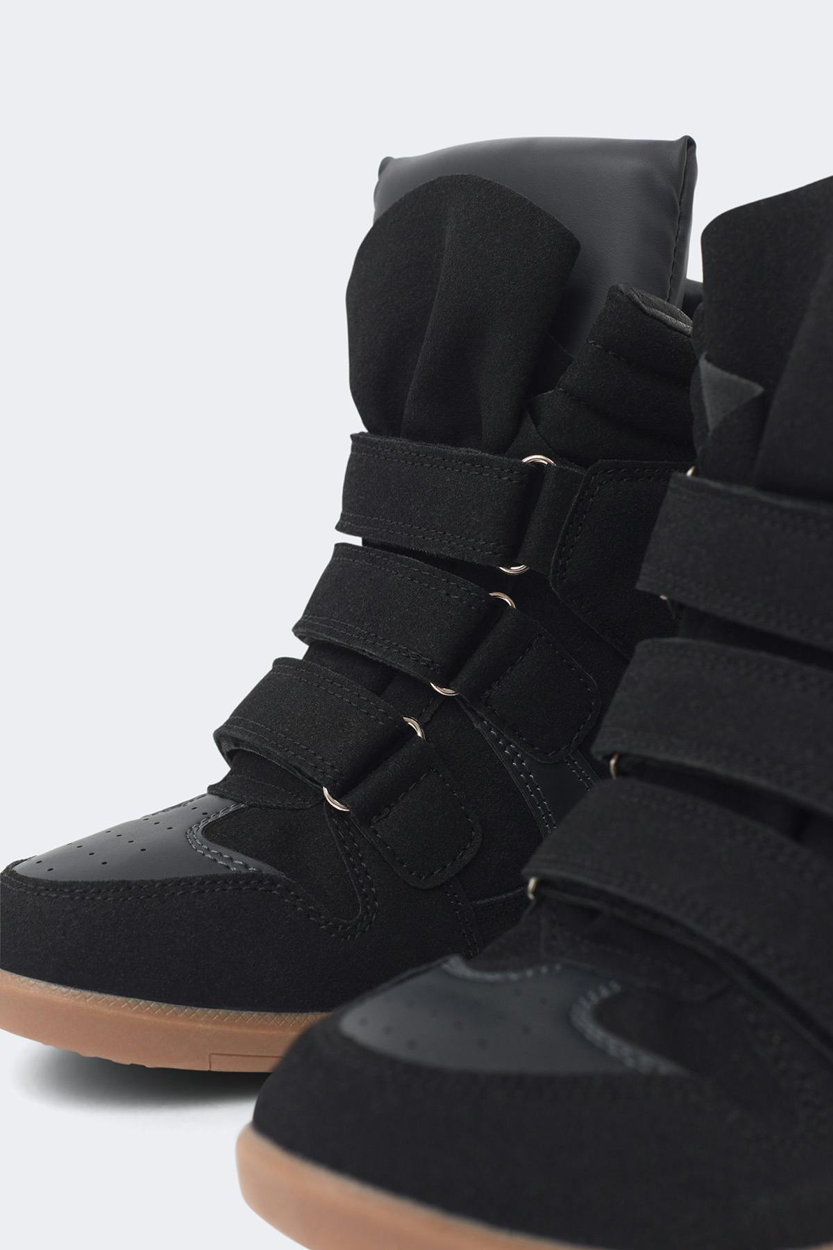 14+ wedge sneakers