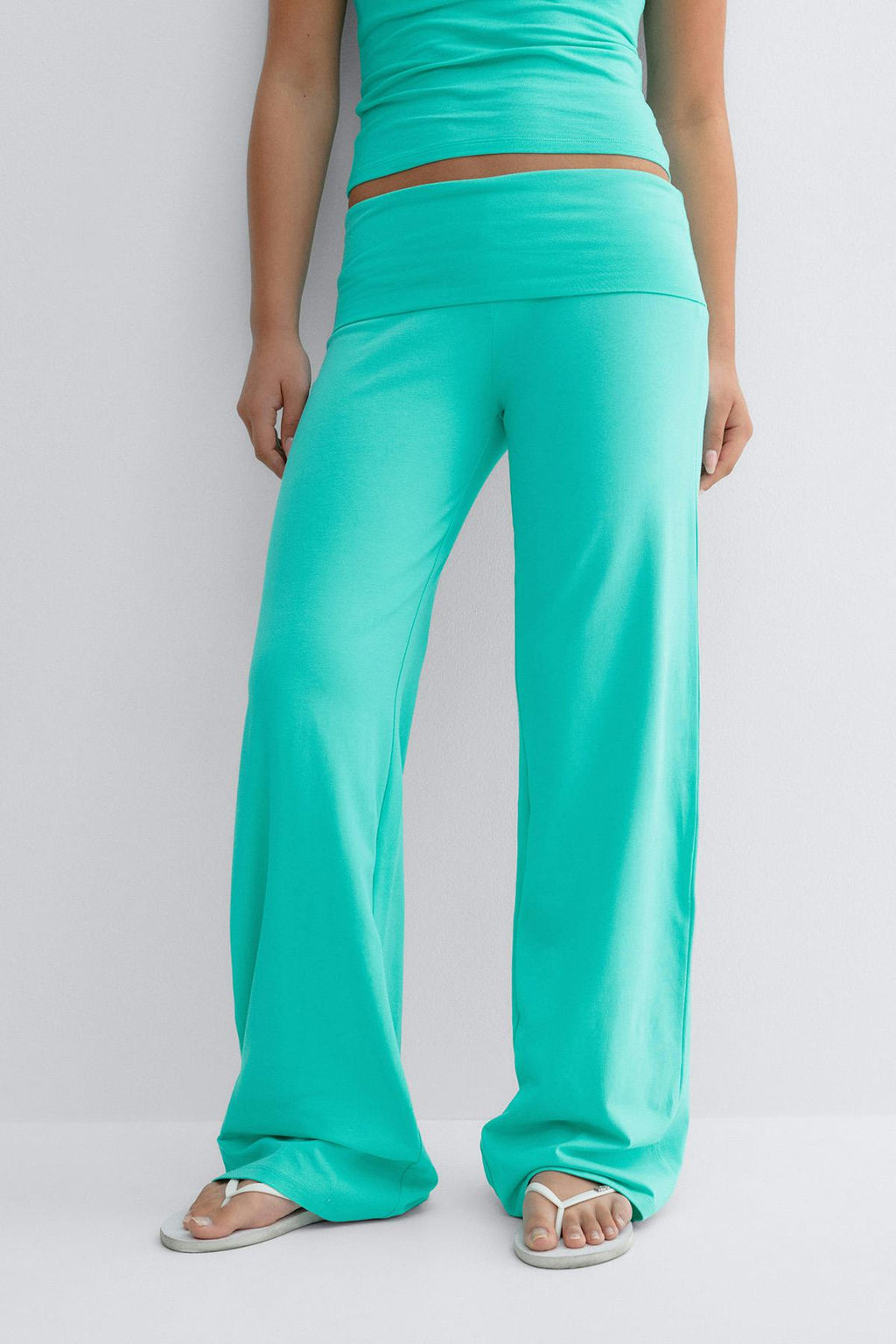 Y coral baggy yoga pants