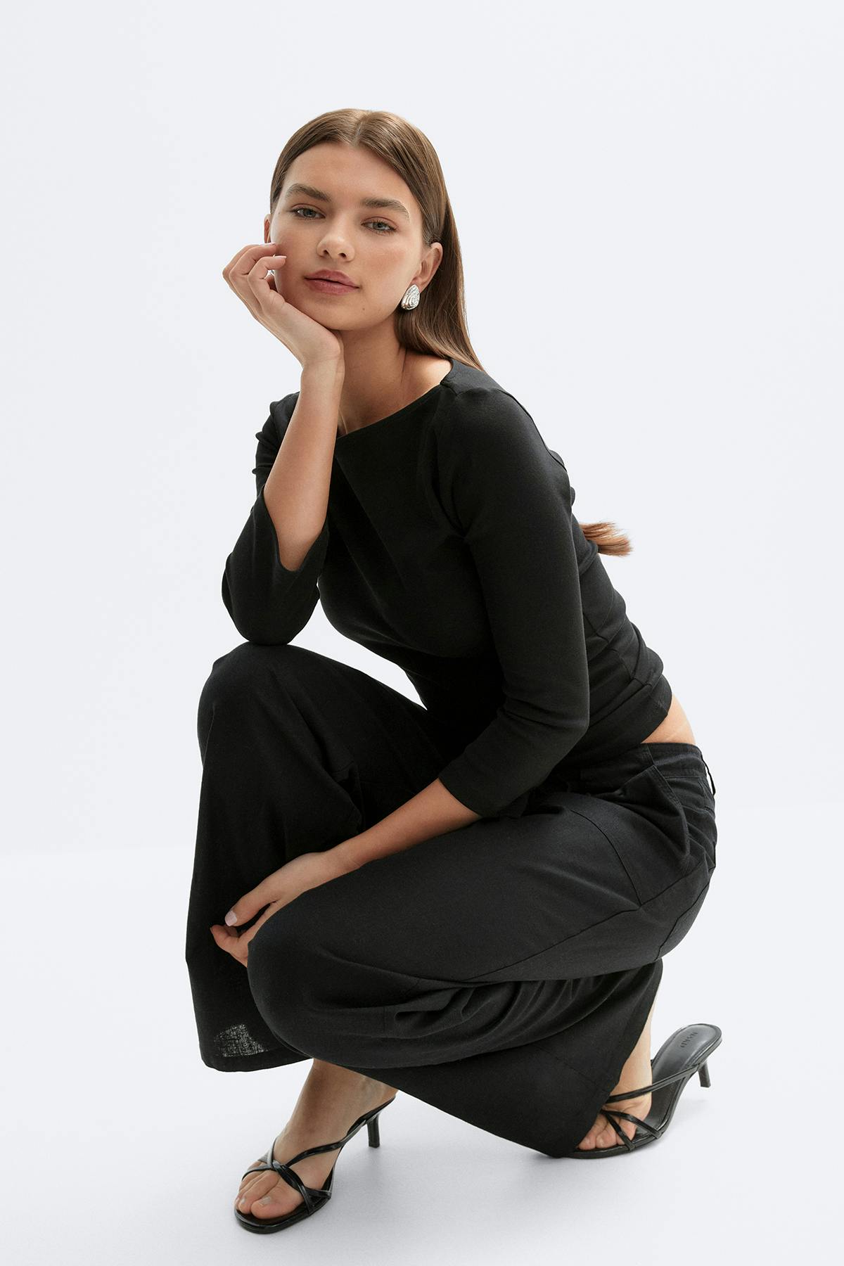 Quarter sleeve boatneck top