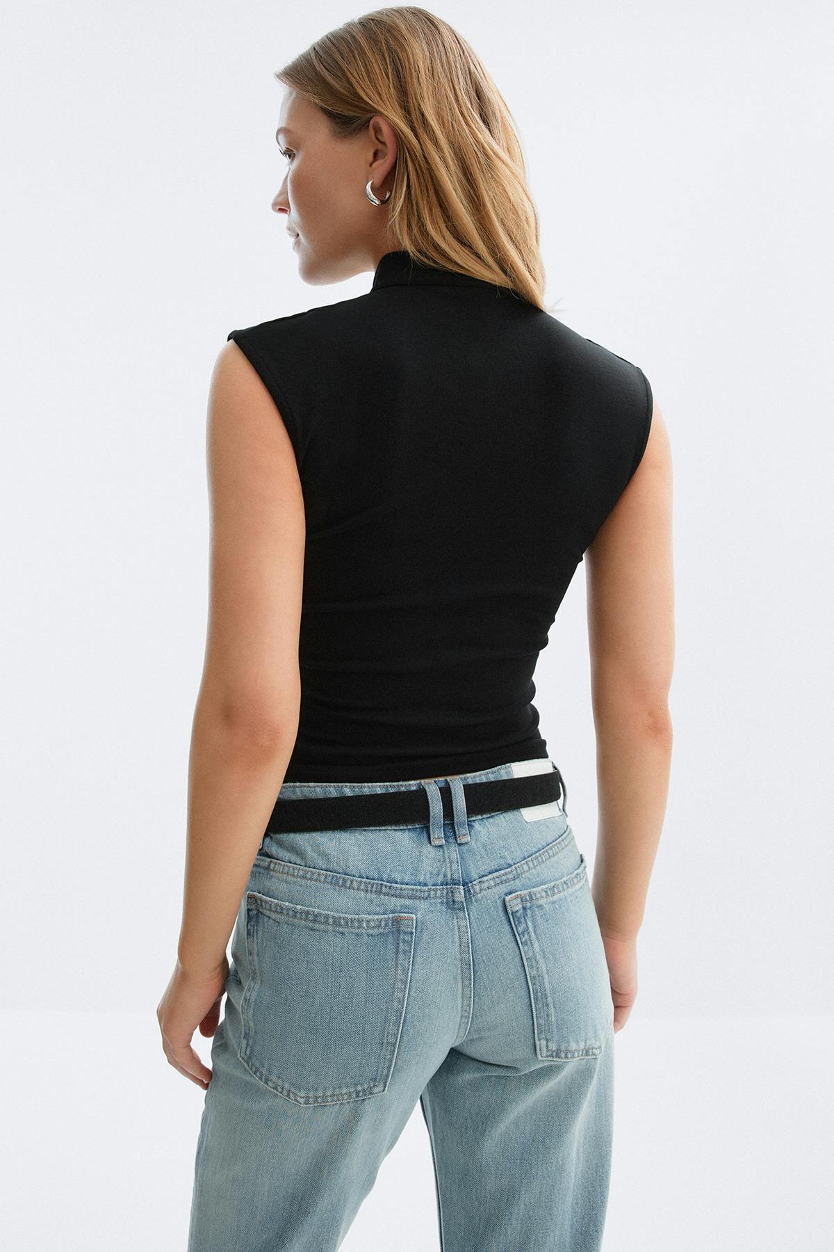 Mandarin collar button top