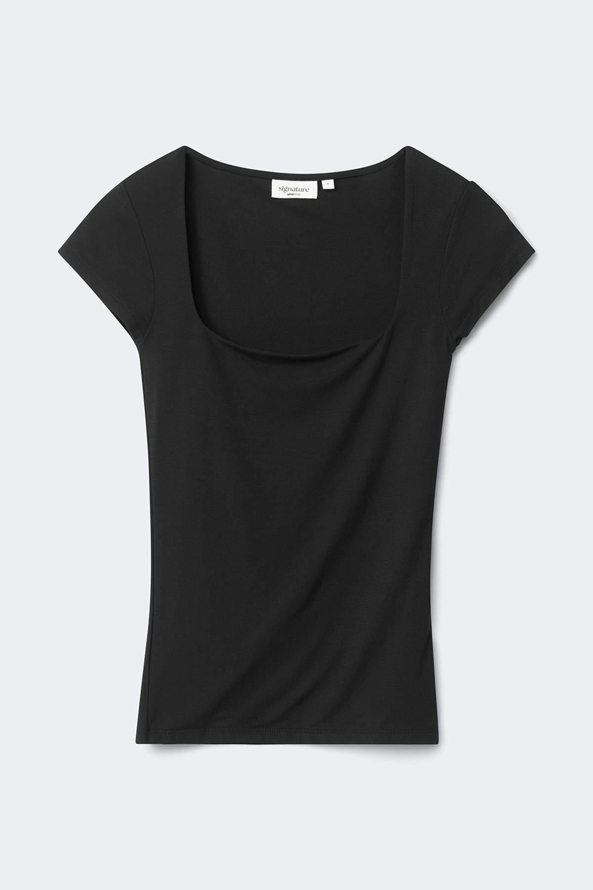 Slim fit short sleeve top