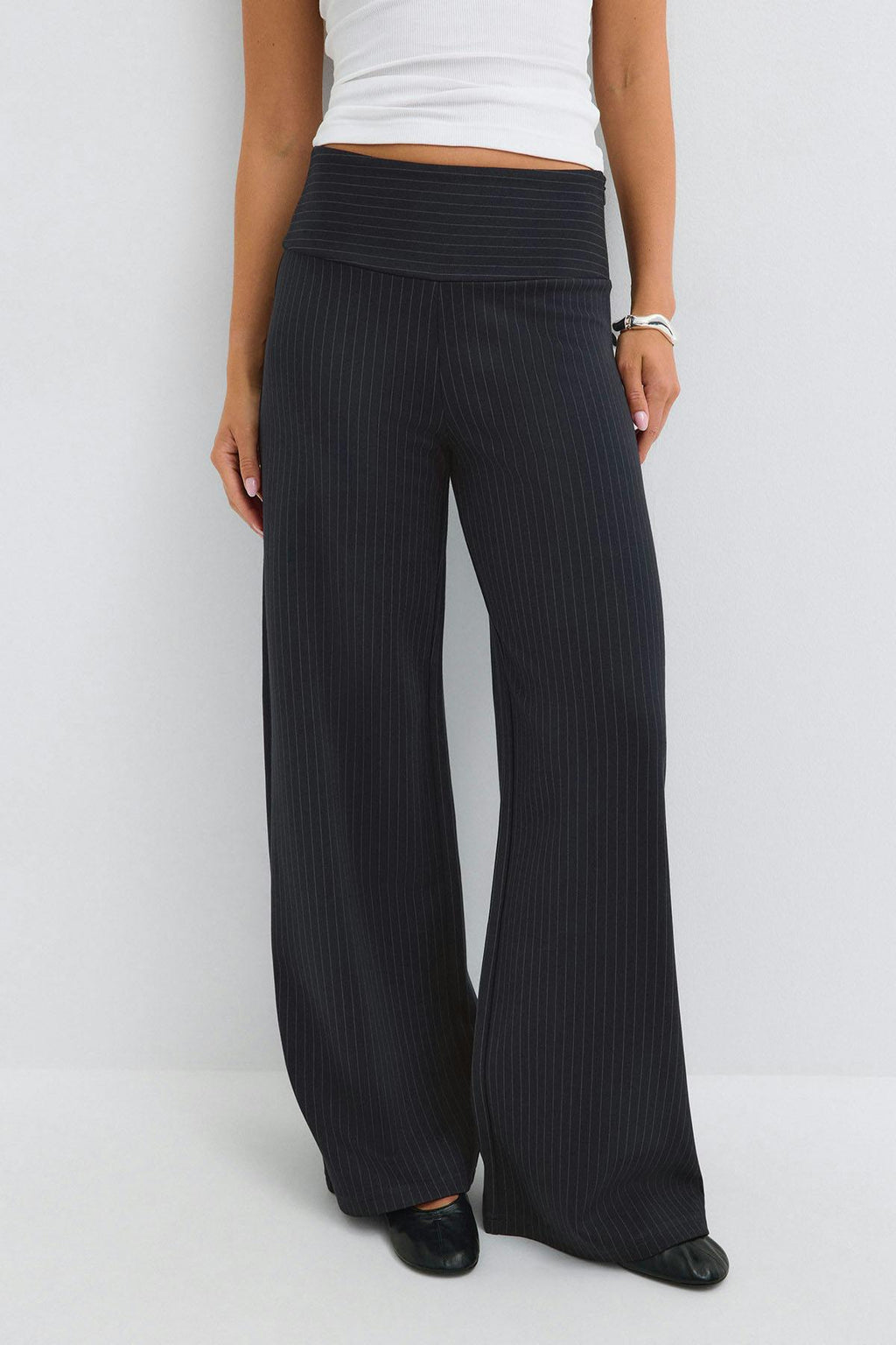 Mid waist wide trousers