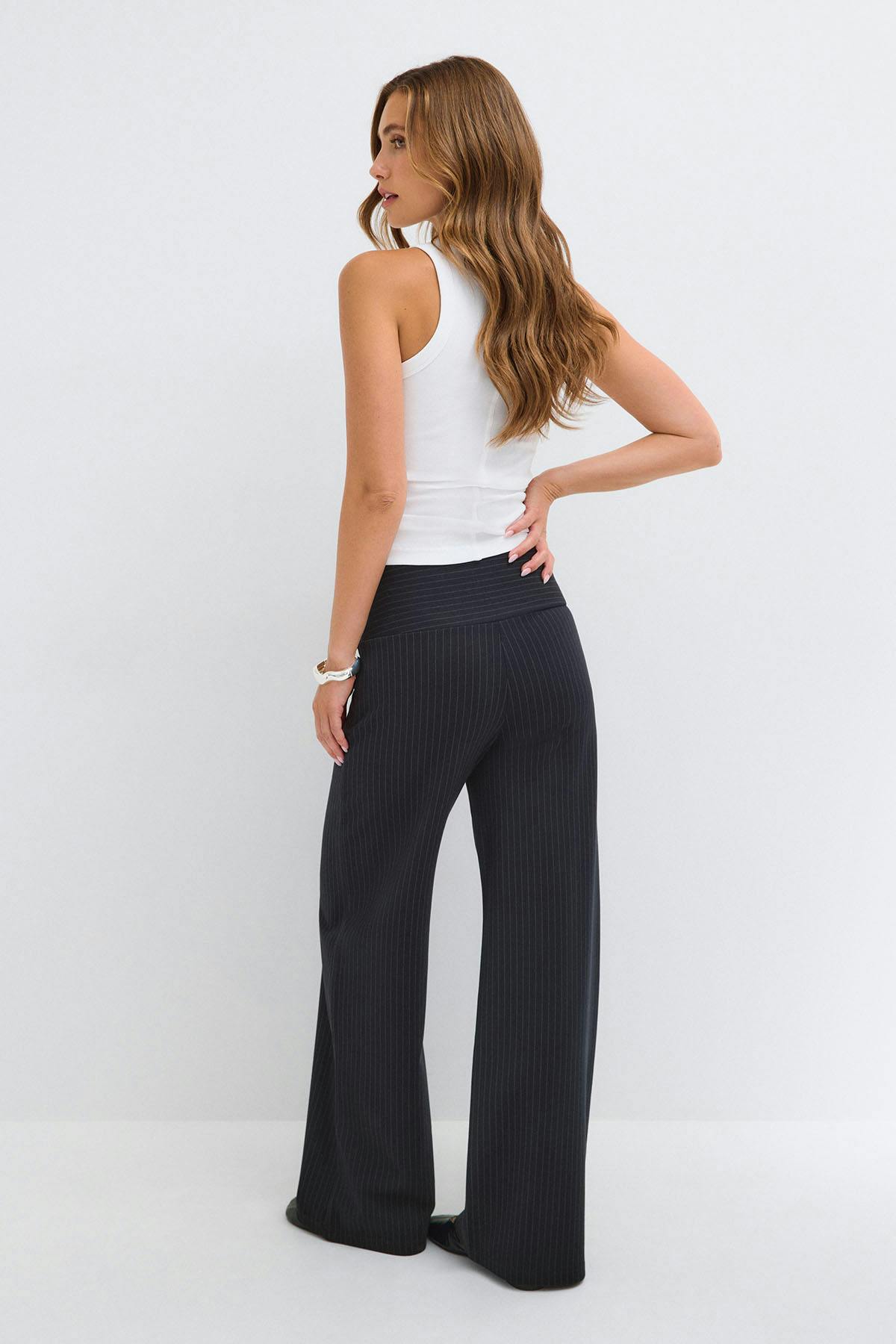 Mid waist wide trousers