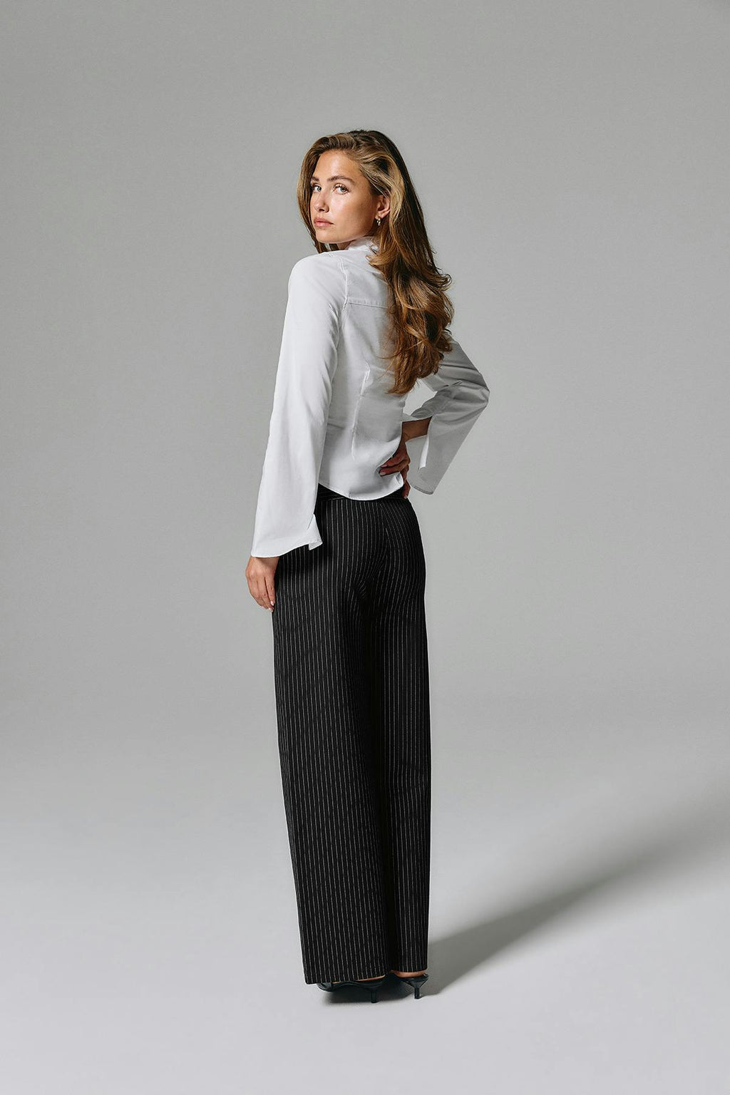 Mid waist wide trousers