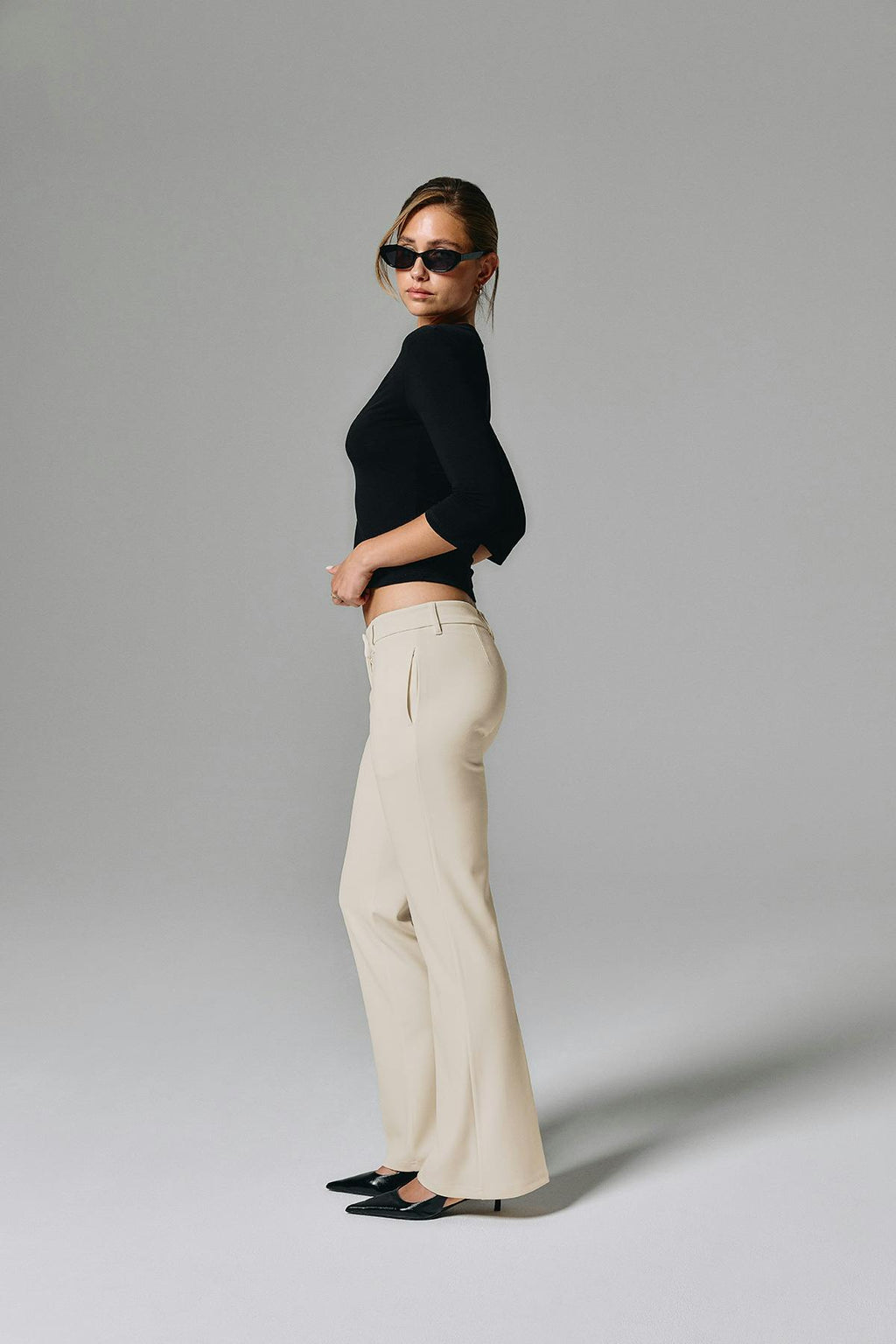 Low waist straight trousers