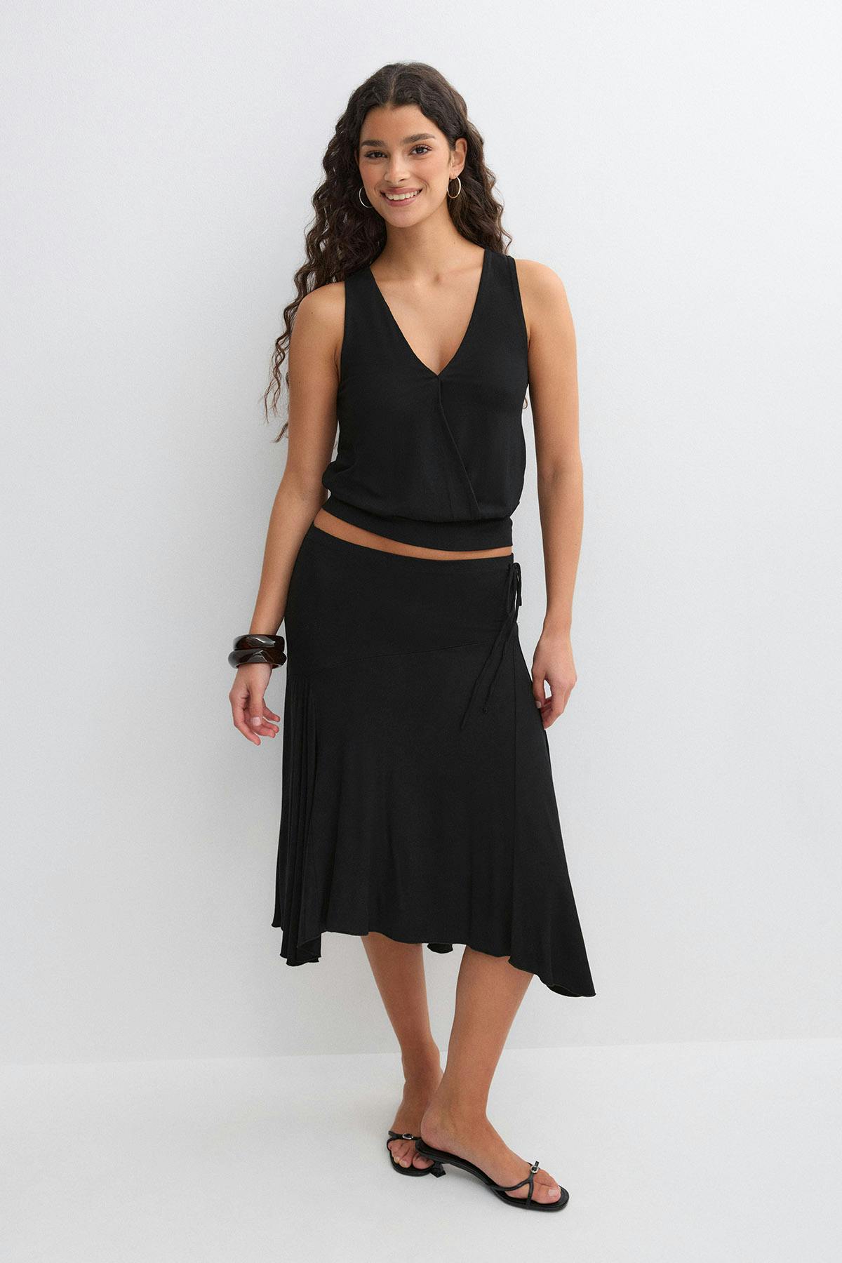 Cuff detail top