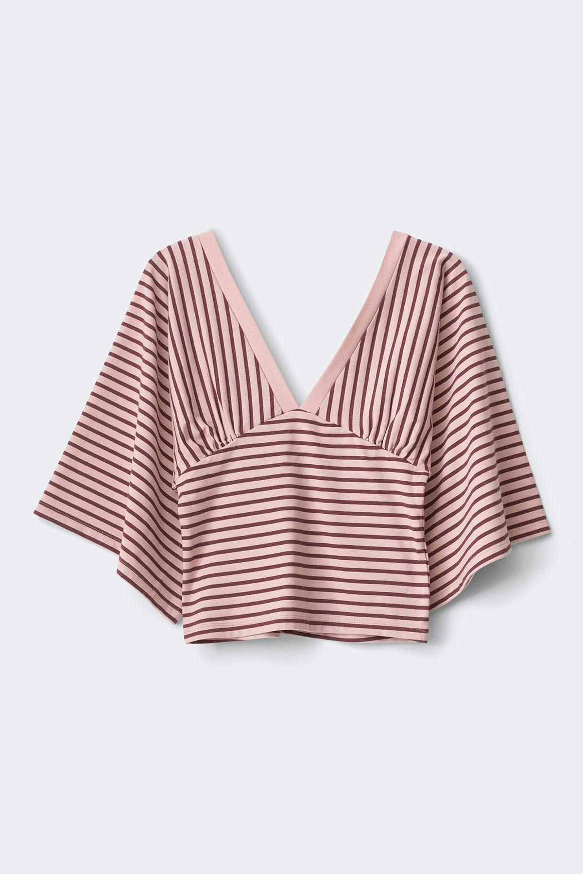V-neck wide sleeve top