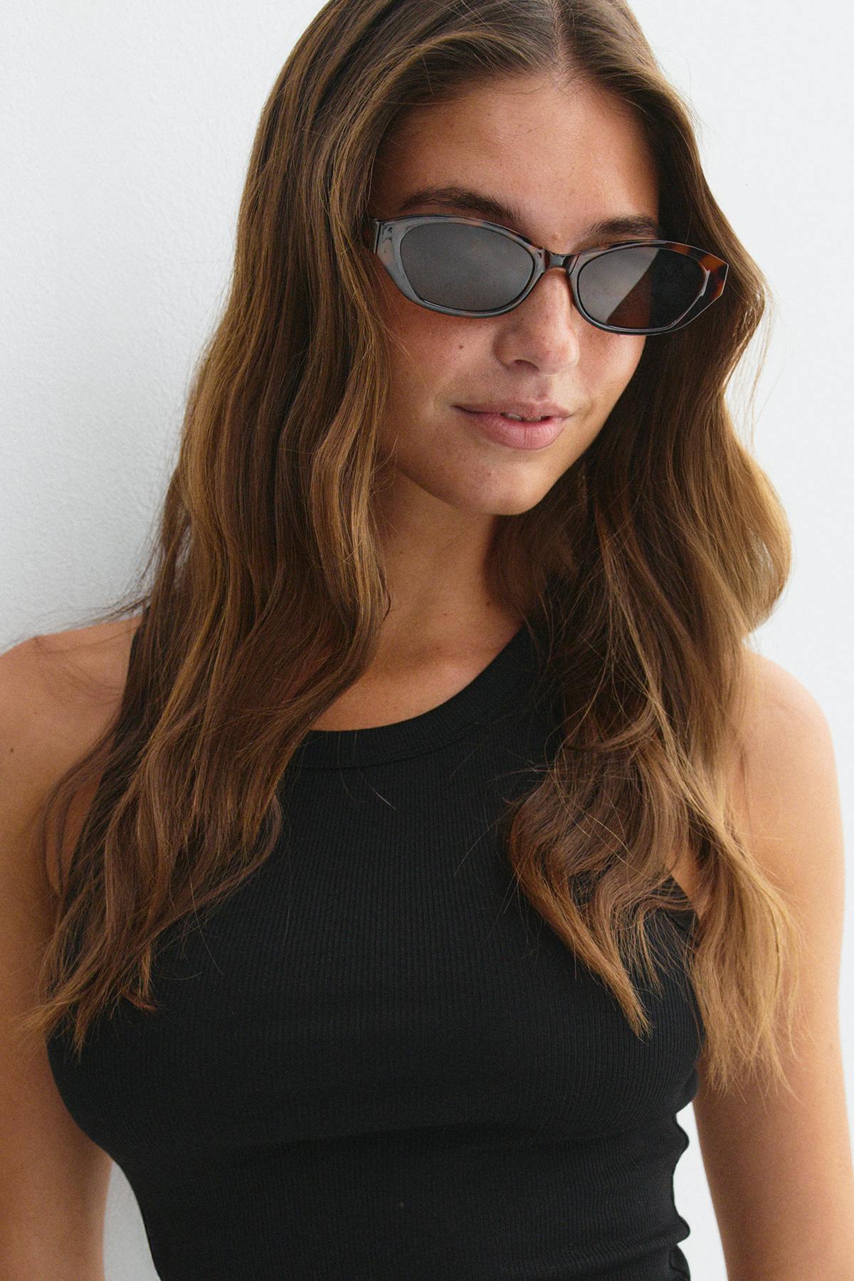 Slim cat eye sunglasses
