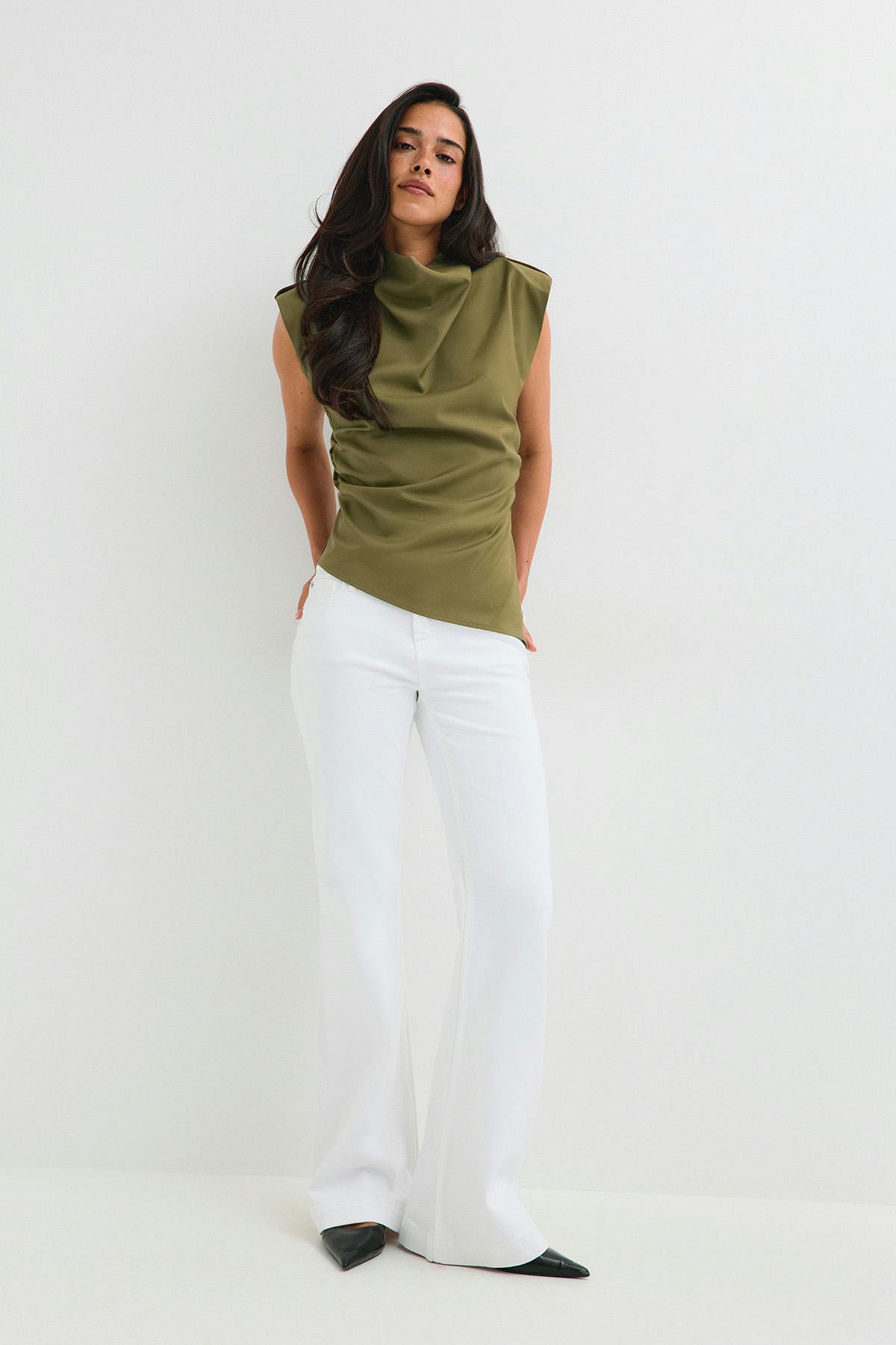 Shoulder pads top