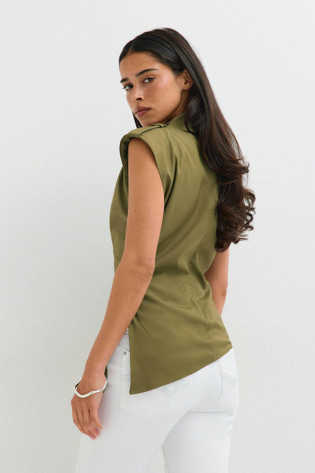 Shoulder pads top