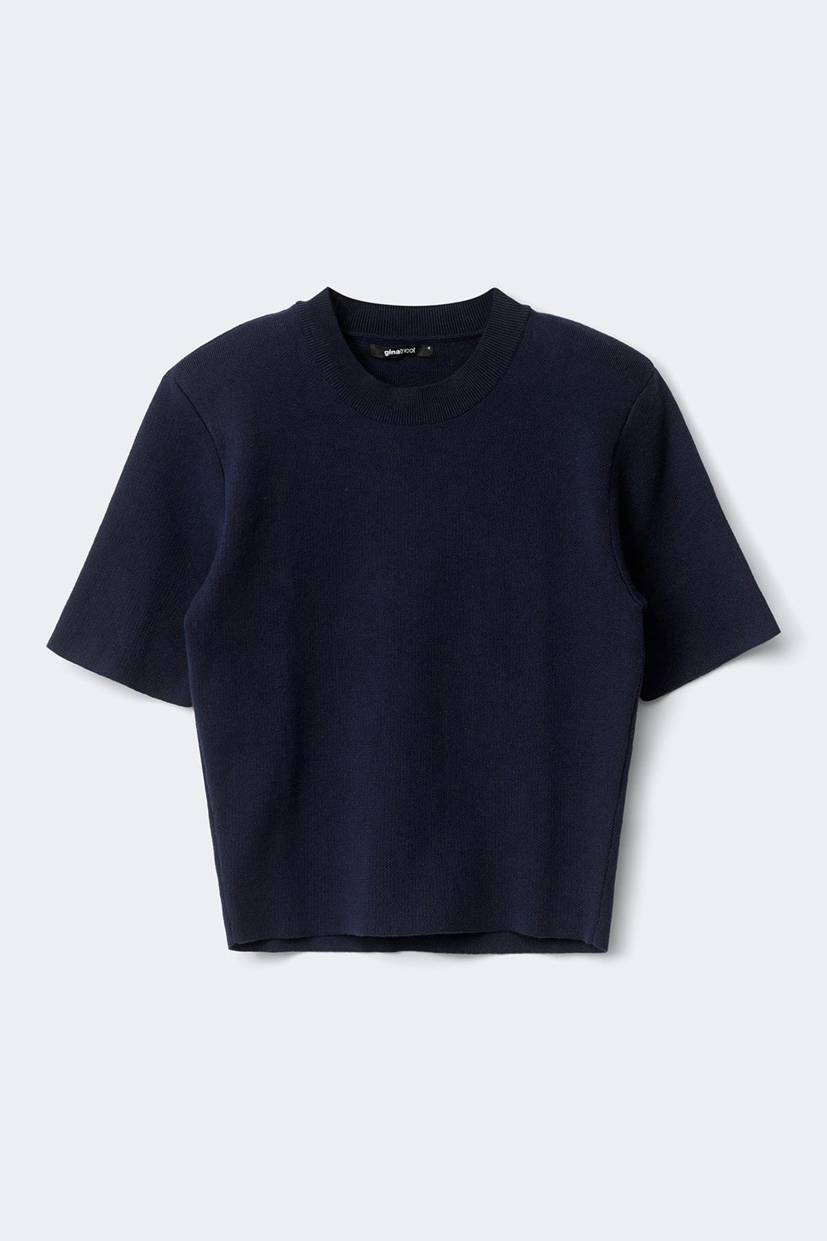 Shoulder pad knitted top
