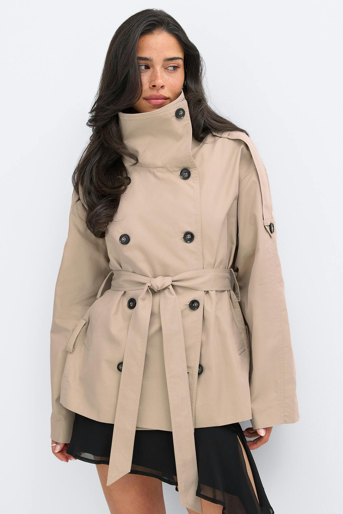 Dropped waist high neck trench