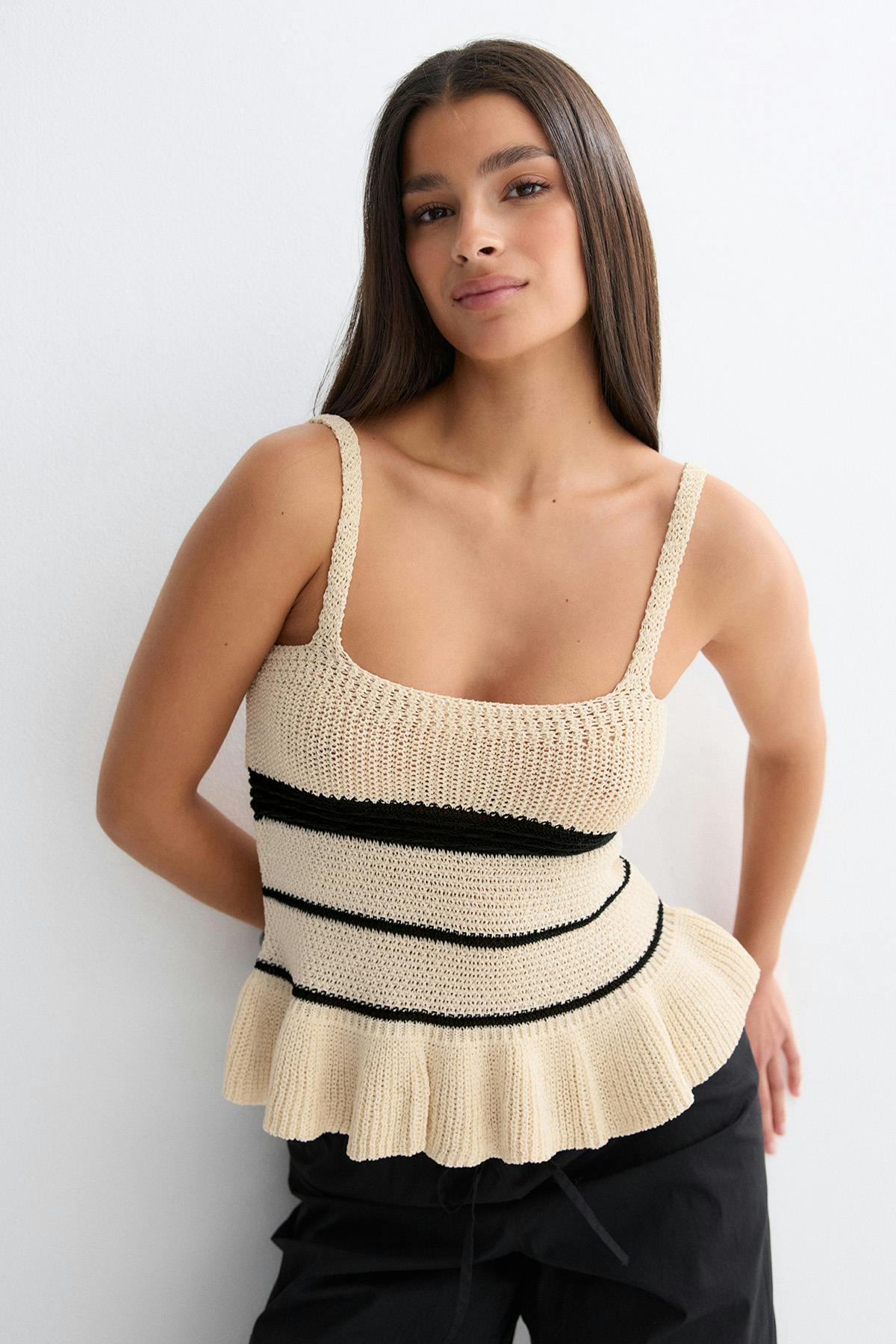 Knitted singlet