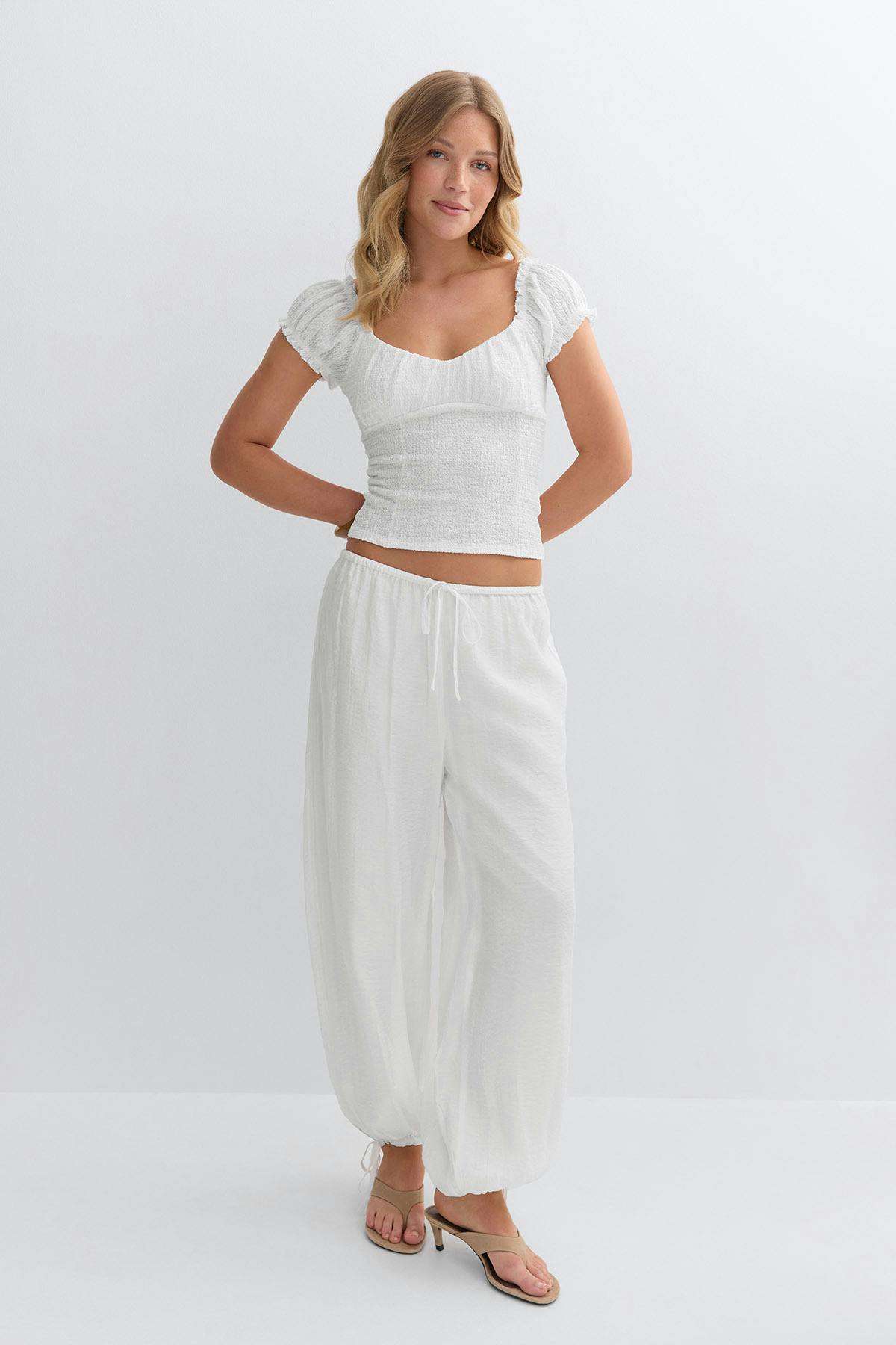 Textured puff sleeve top