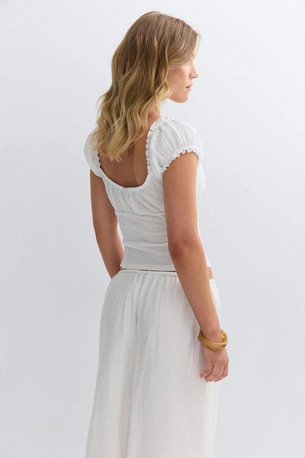 Textured puff sleeve top
