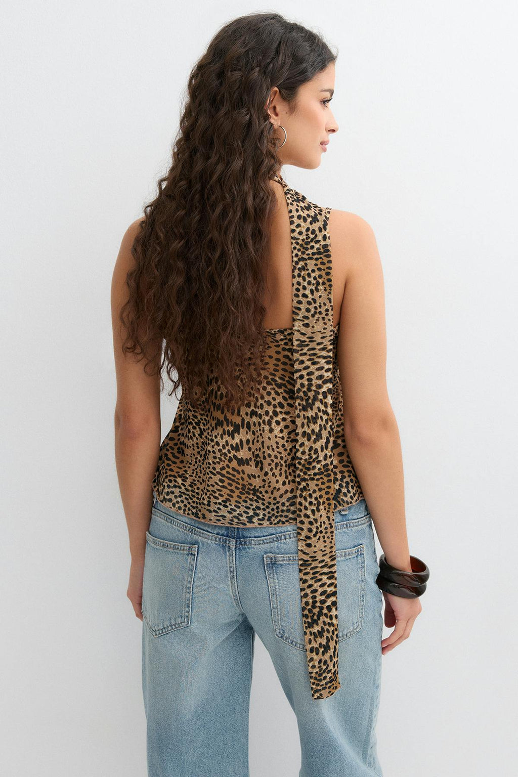 Scarf singlet