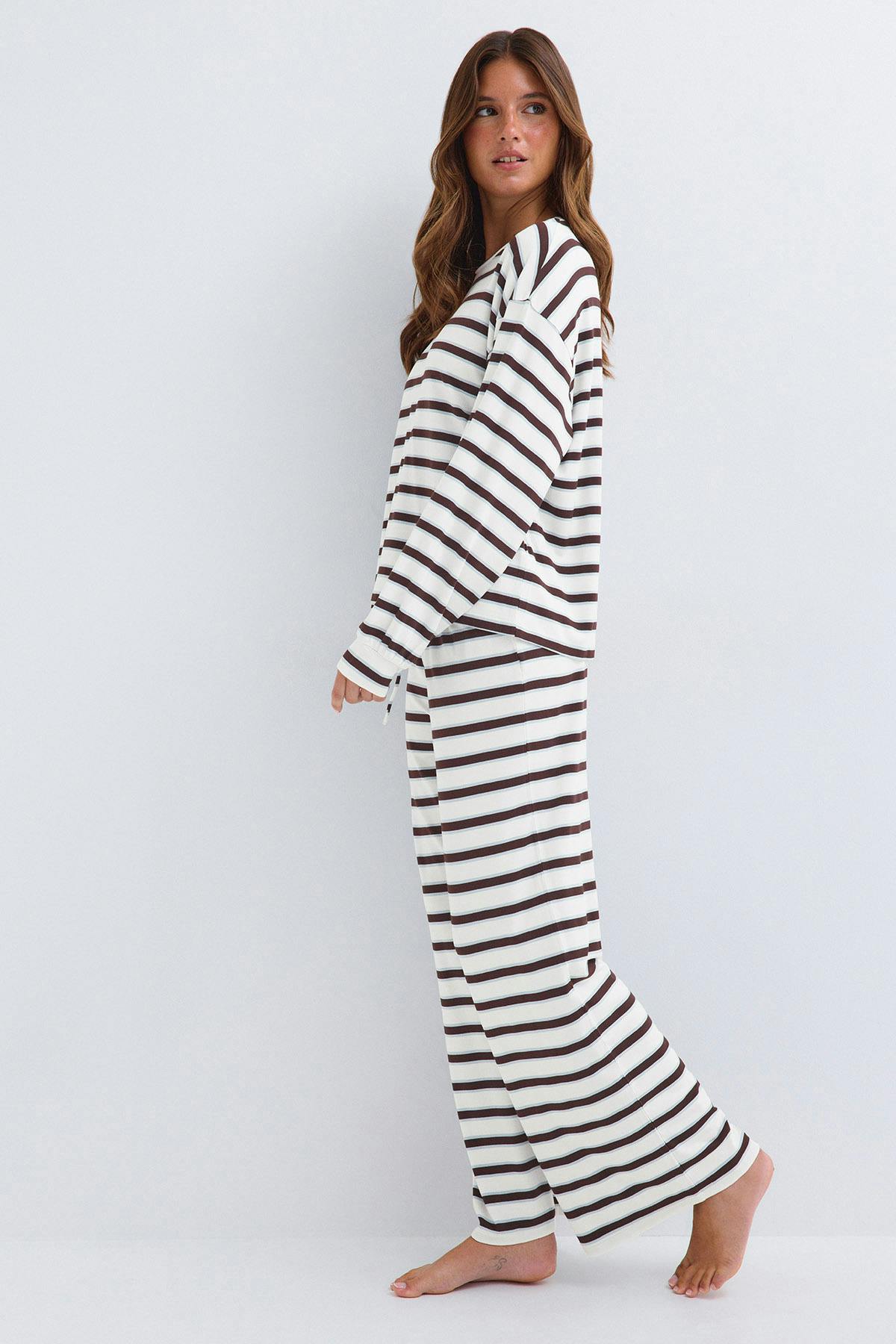 Soft drawstring trousers