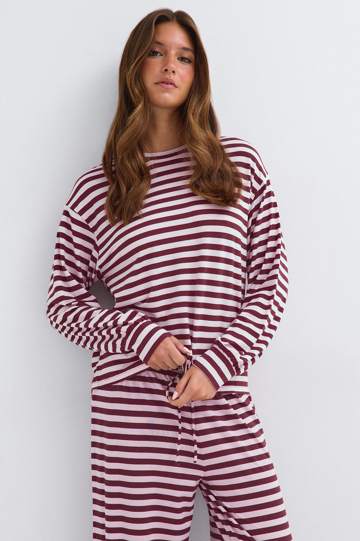 Oversized pyjamas top