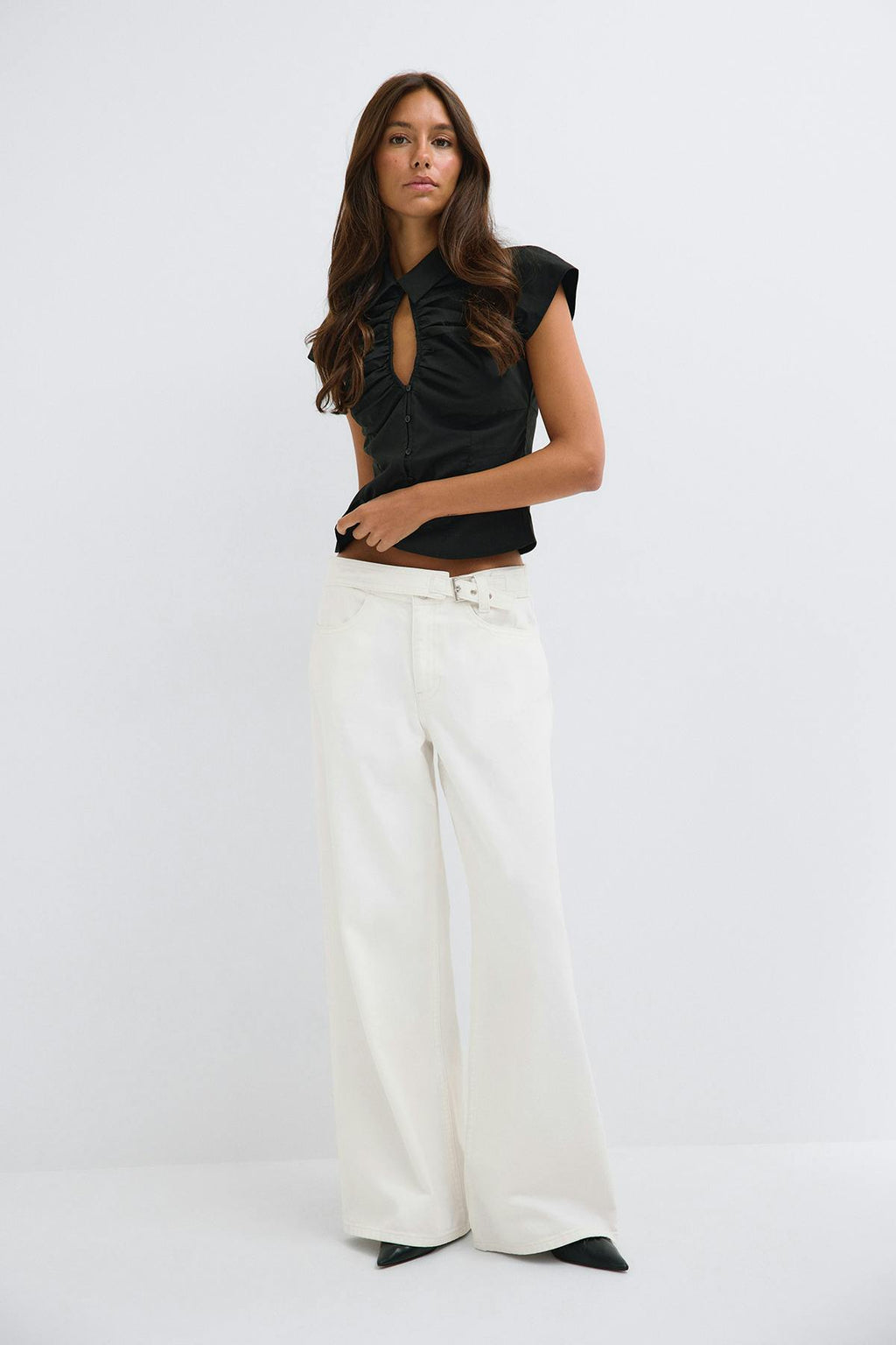 Buckle baggy jeans
