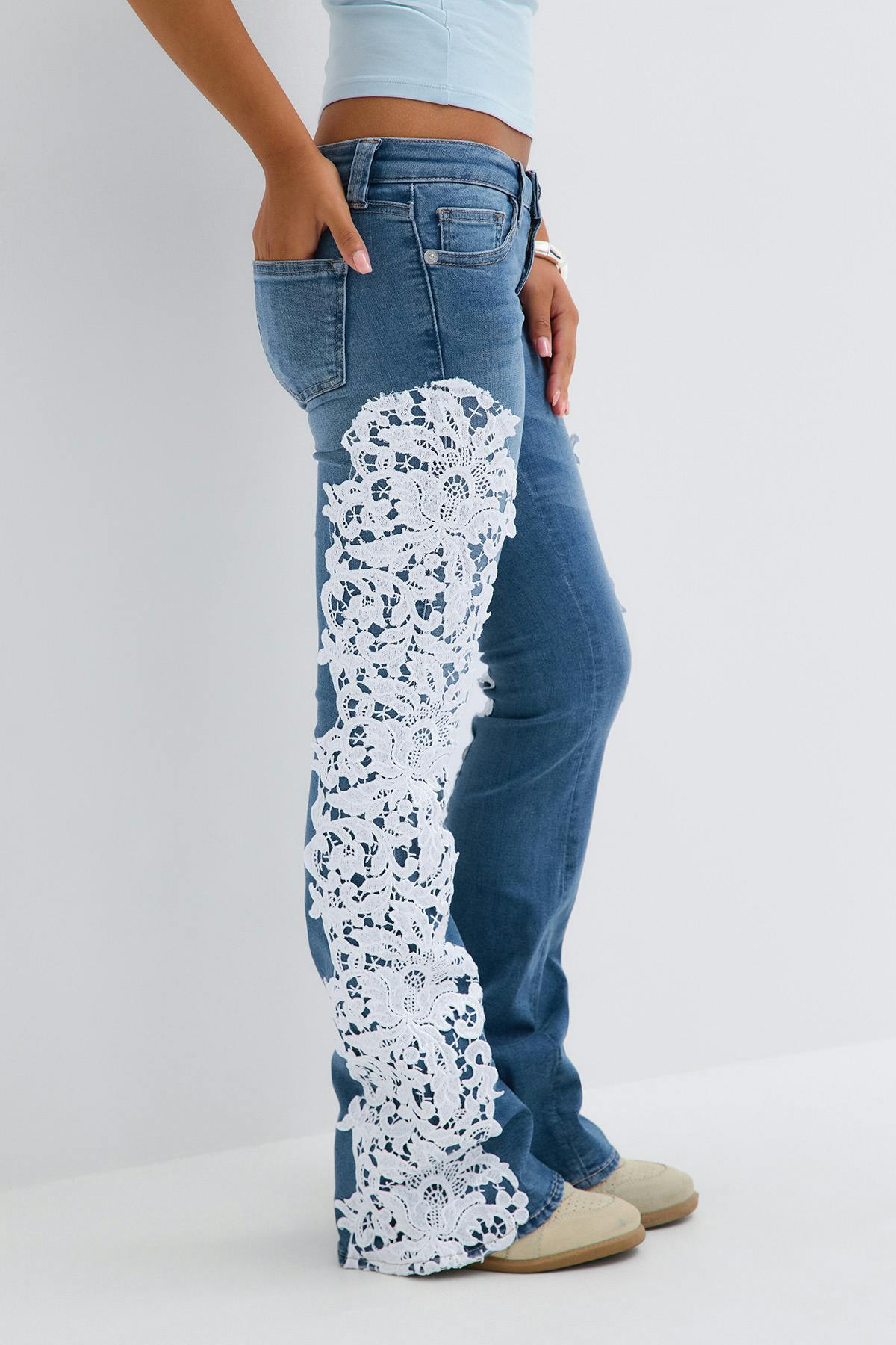 Y lace love flare jeans