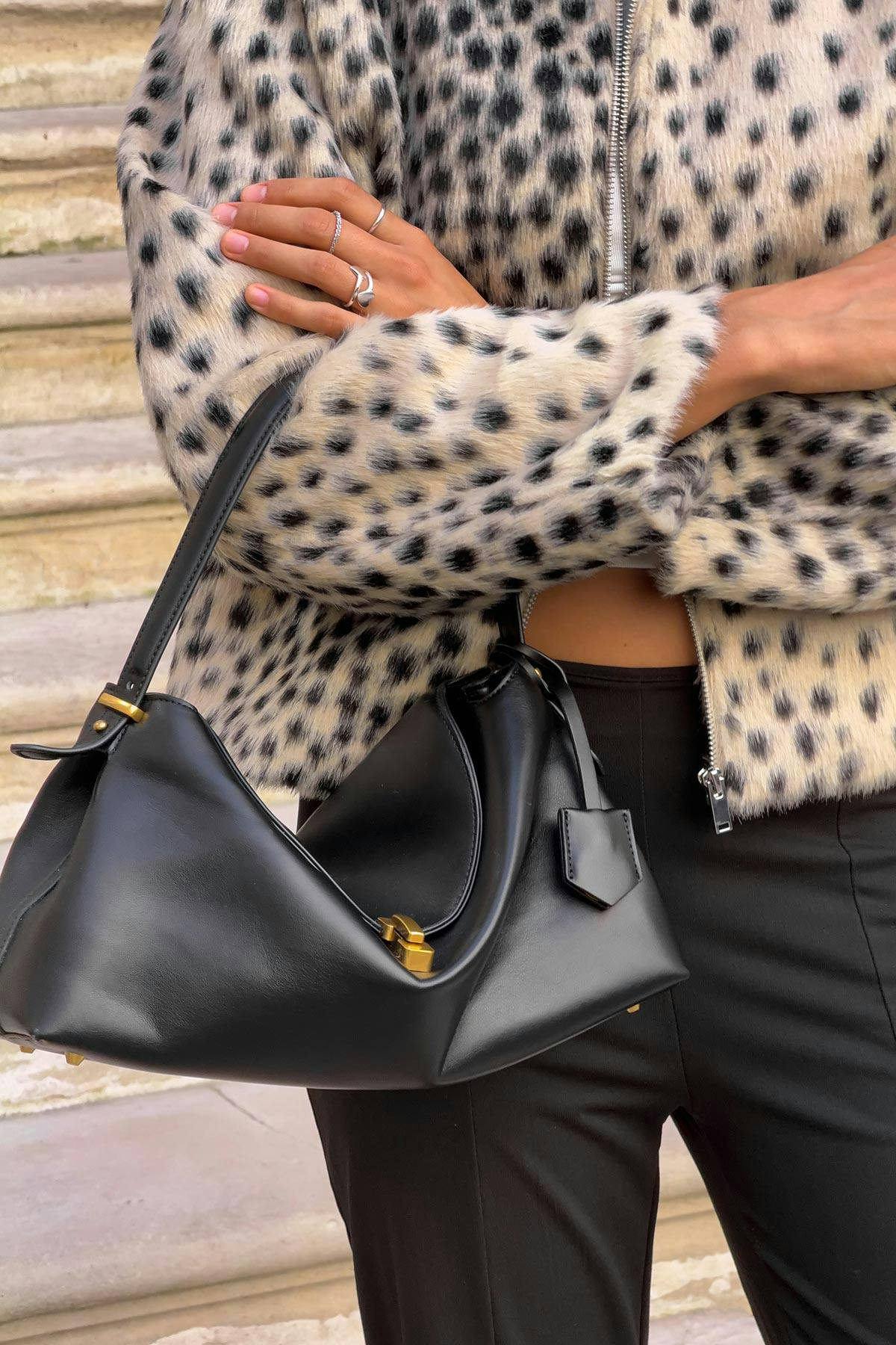 Envelope slouchy bag