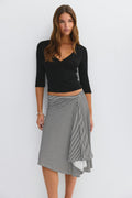 Asymmetric skirt
